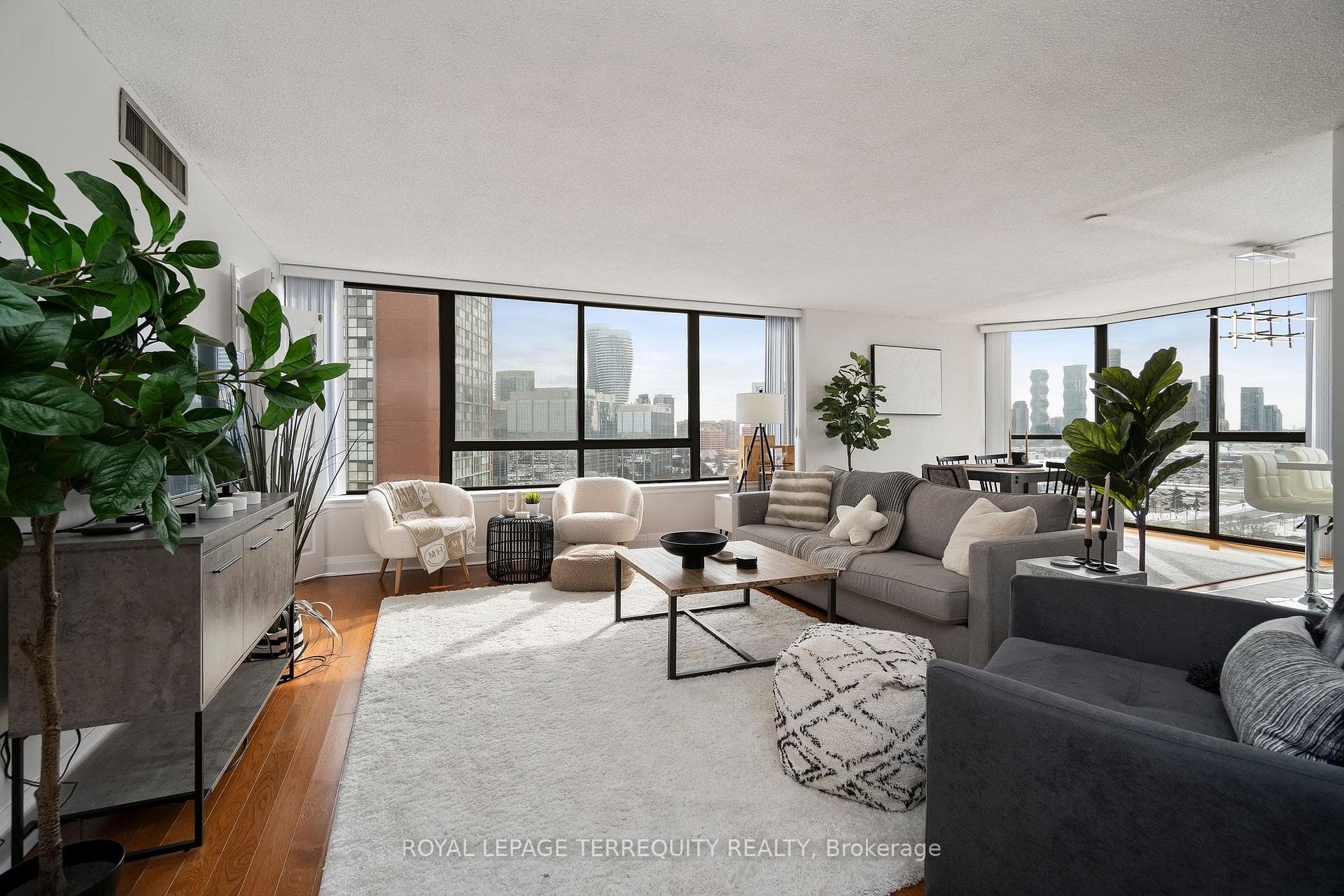 4235 Sherwoodtowne Boulevard Unit 1607