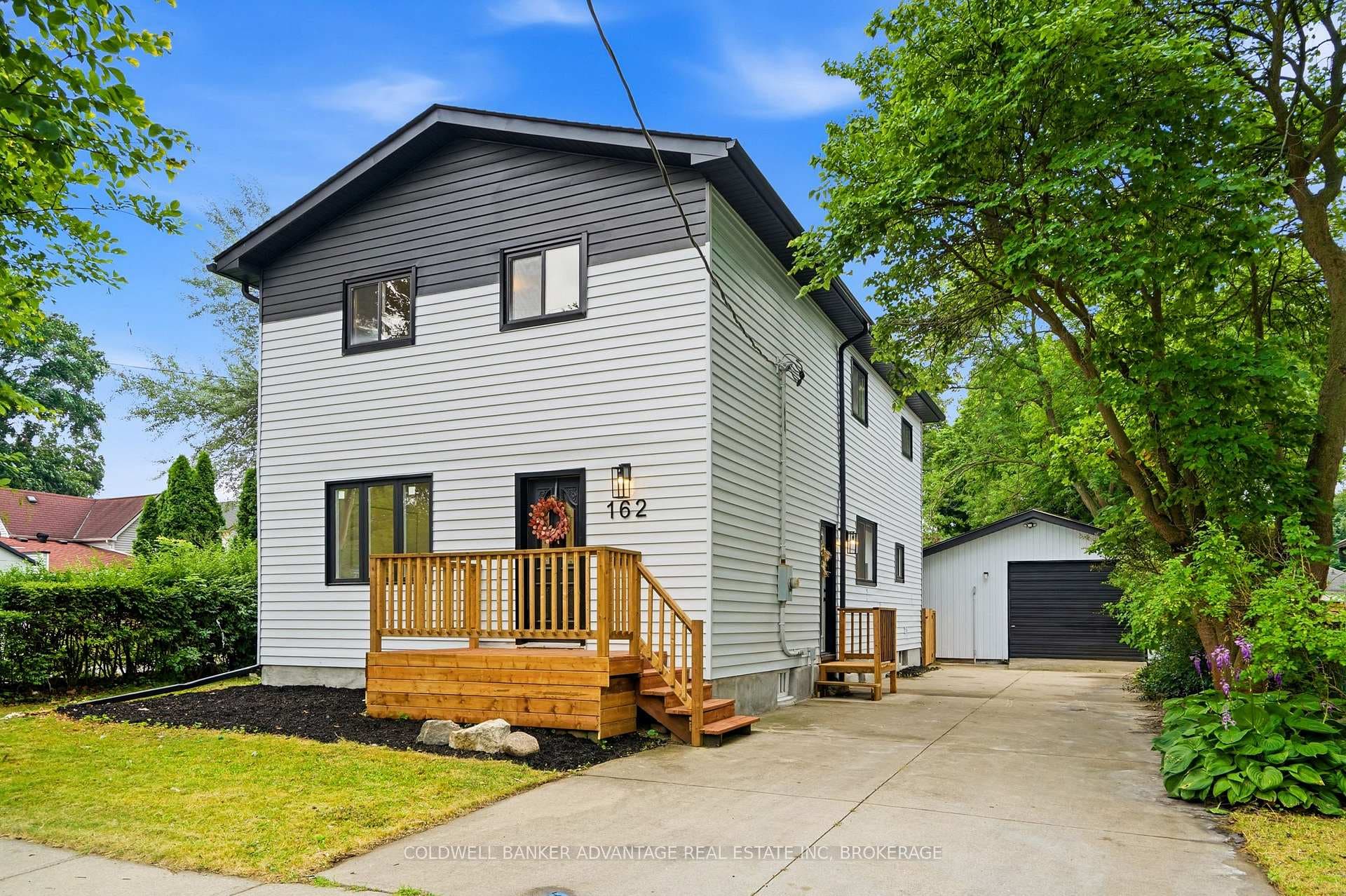 162 Dufferin Street