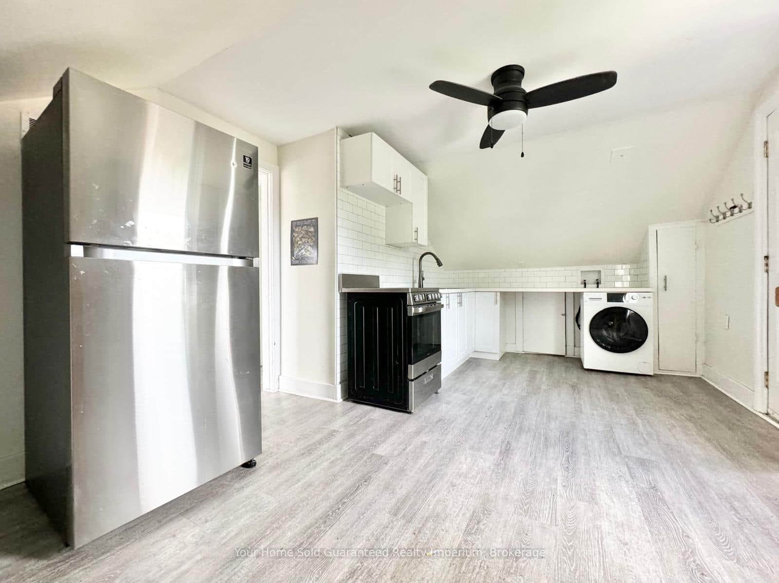 232 Grantham Avenue Unit Upper