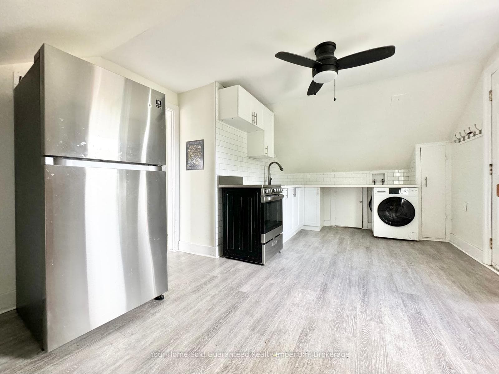 232 Grantham Avenue Unit Upper
