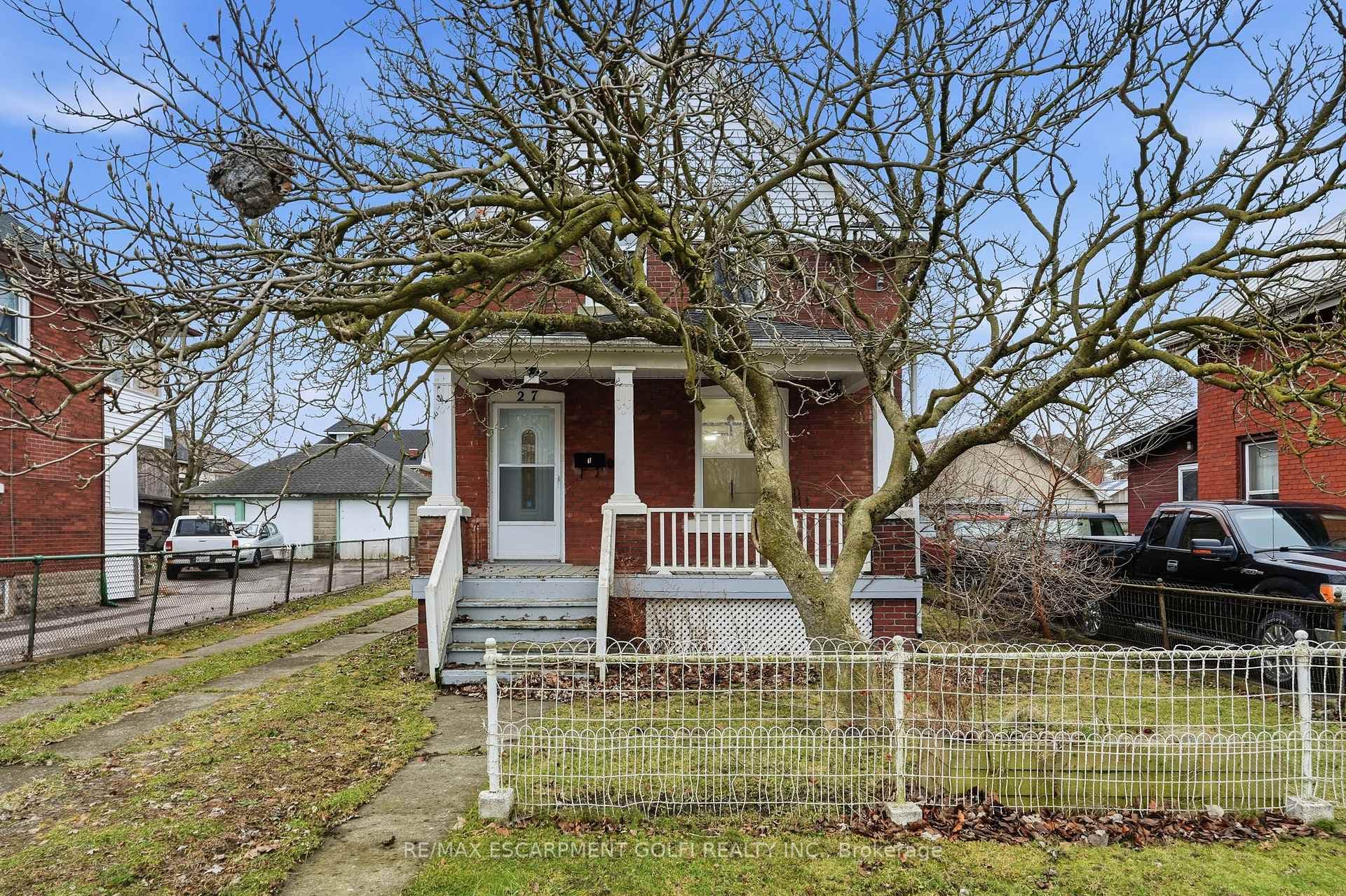 27 Albert Street Unit UPPER