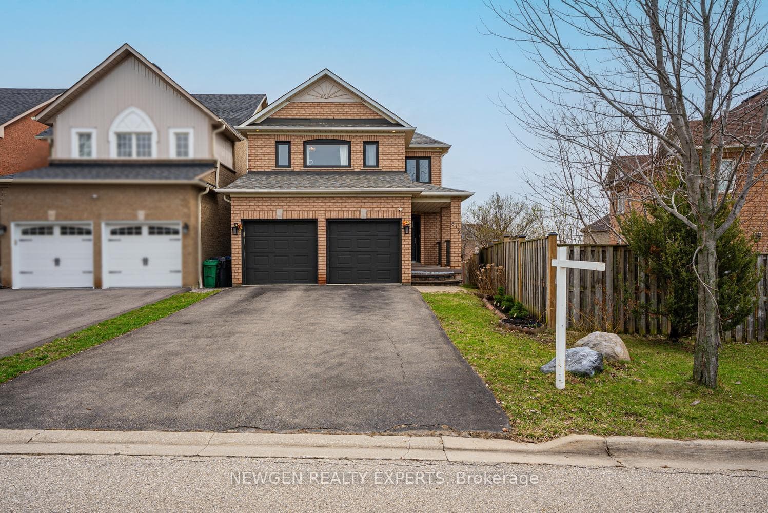 812 Knotty Pine Grove