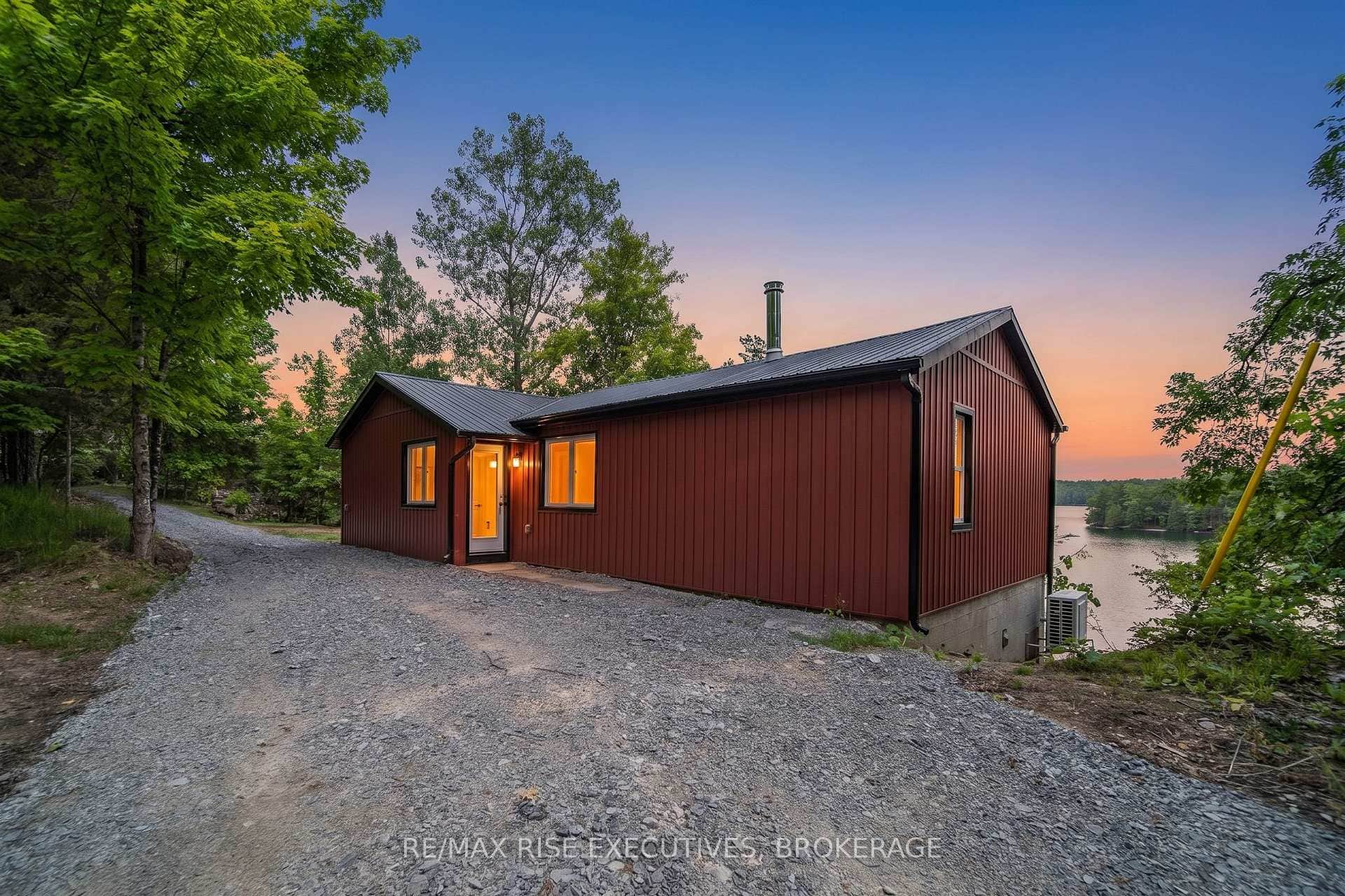 1040 Buckhorn Lane
