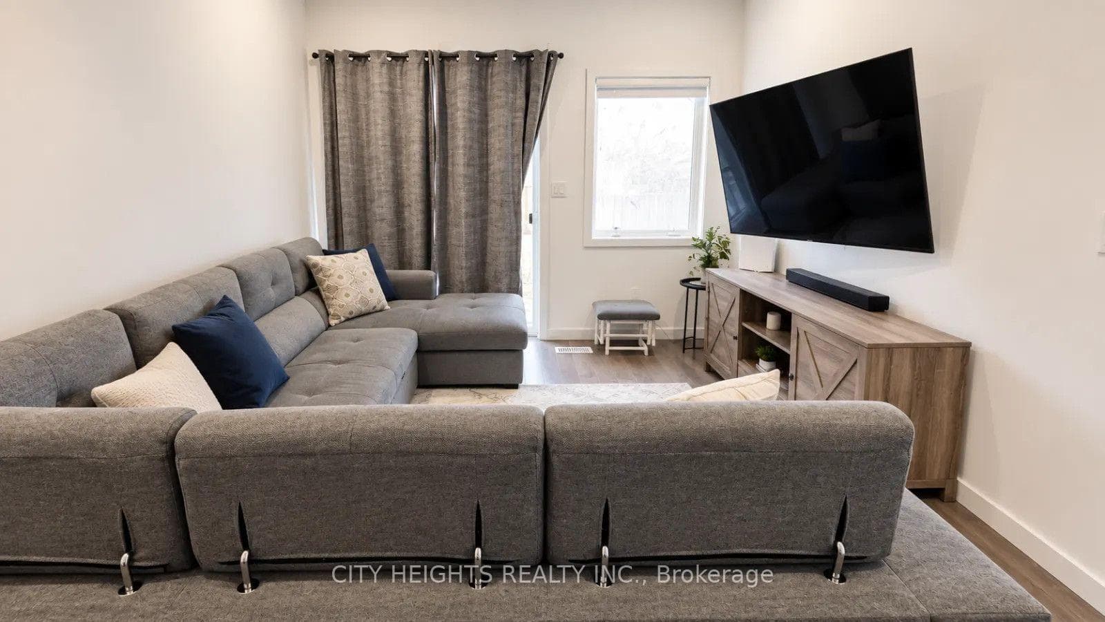370 Alberta Street Unit #1