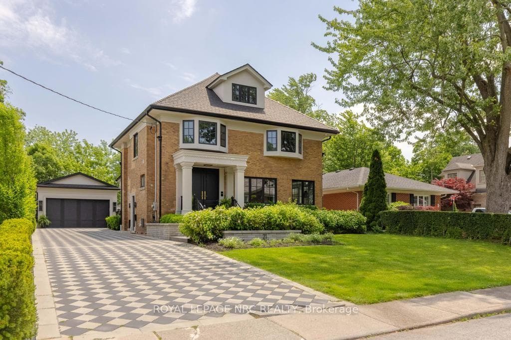 21 Hillcrest Avenue