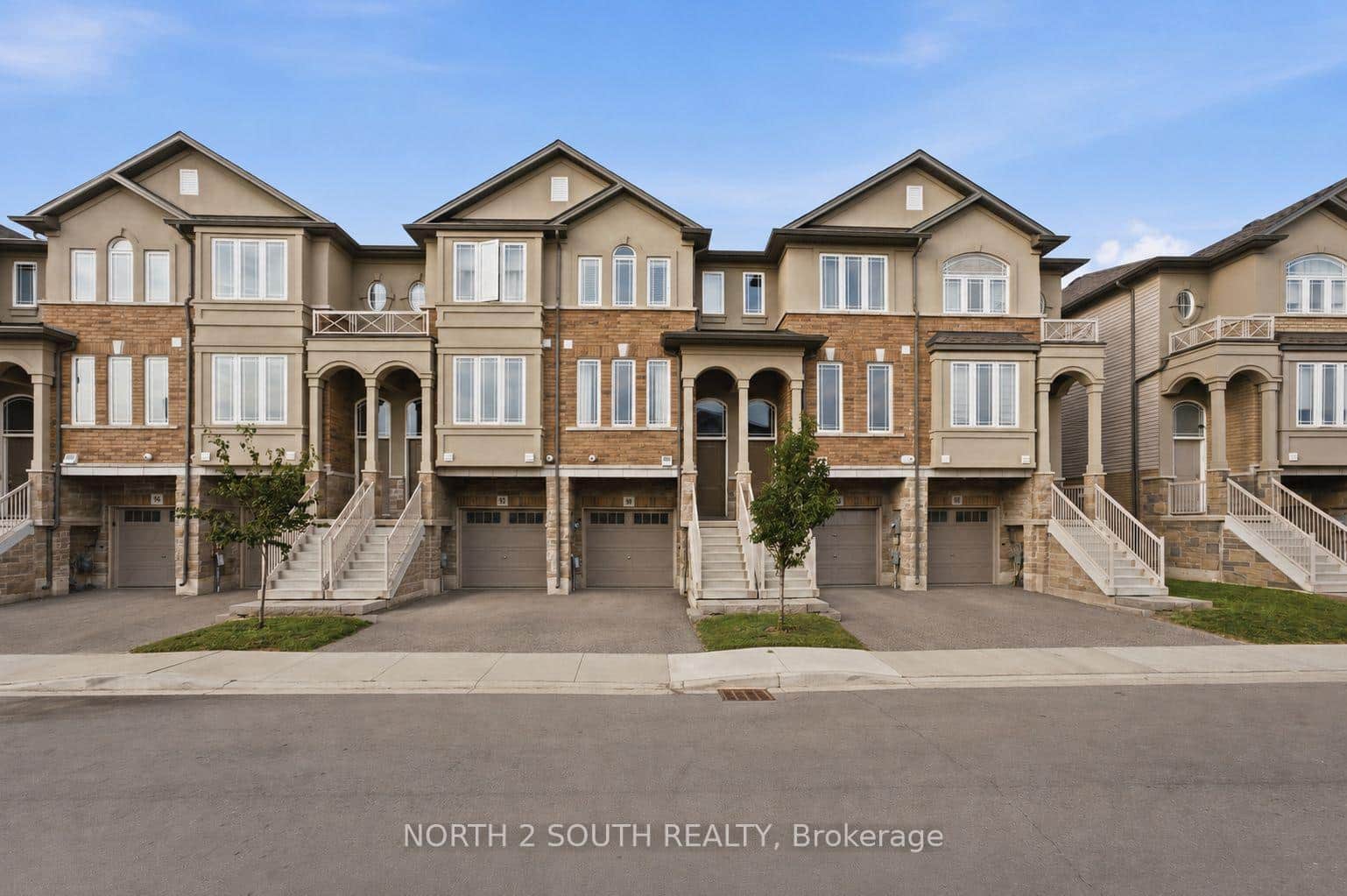 90 Laguna Village Crescent