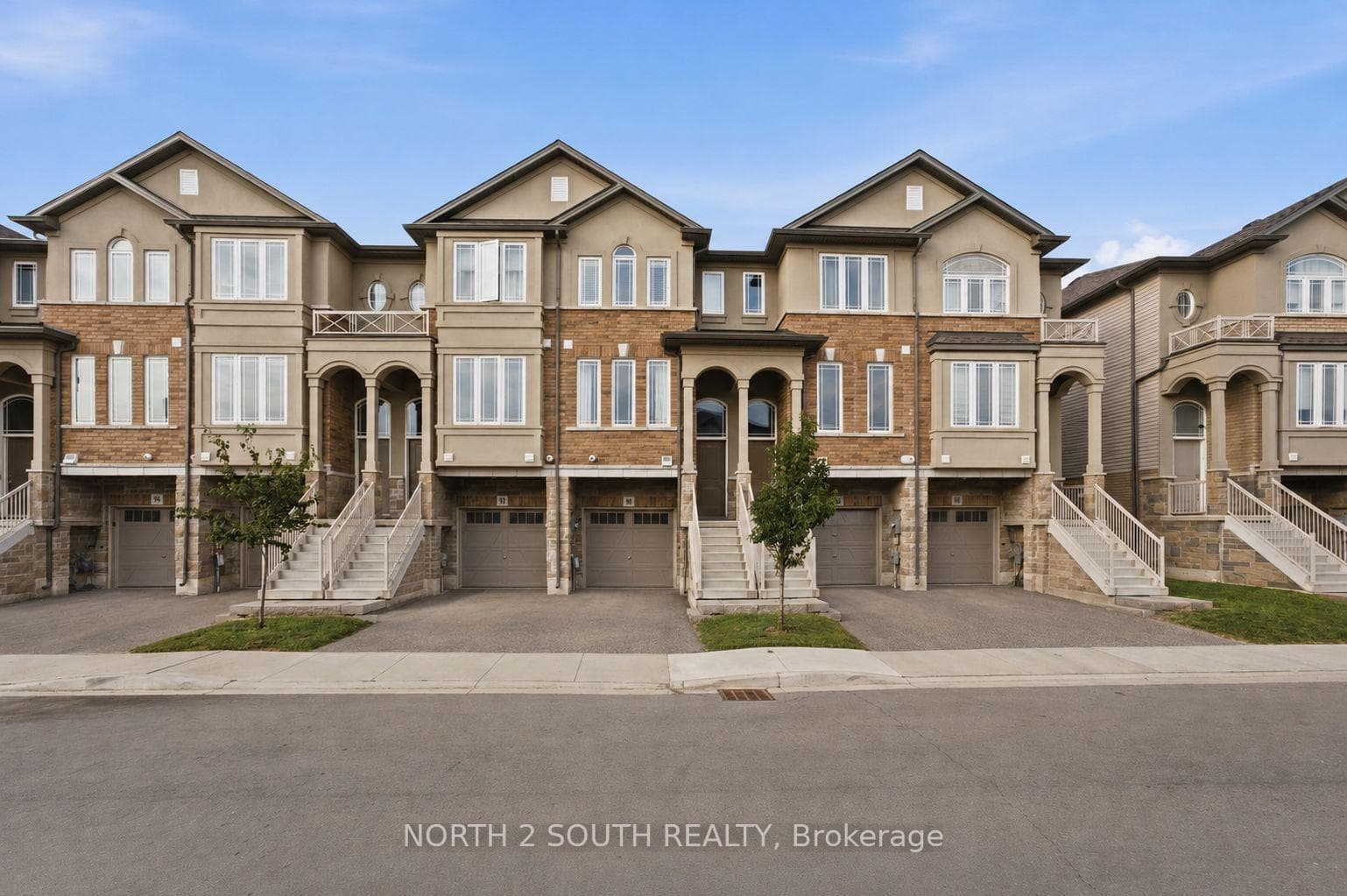 90 Laguna Village Crescent