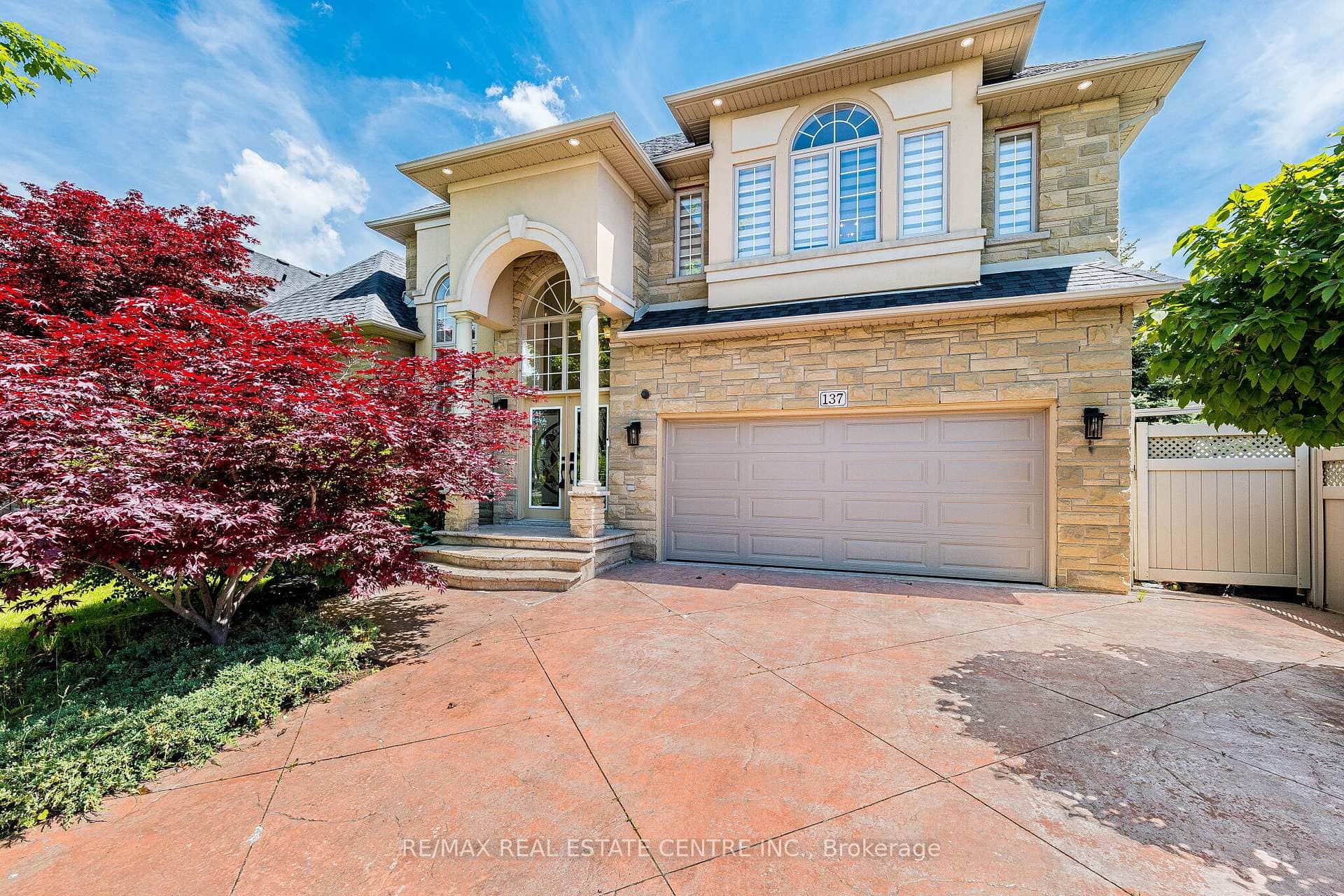 137 Cloverleaf Drive Unit Ancaster