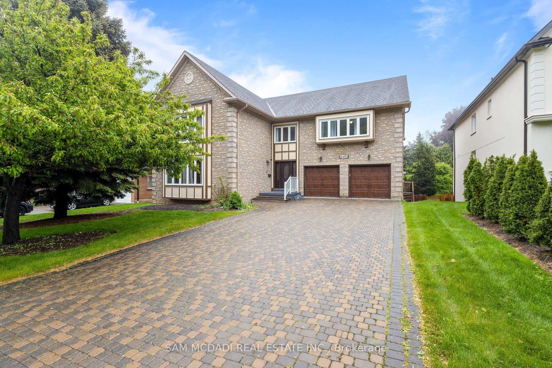 2492 Erin Centre Boulevard