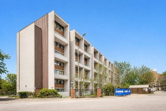 2121 Roche Court Unit 514