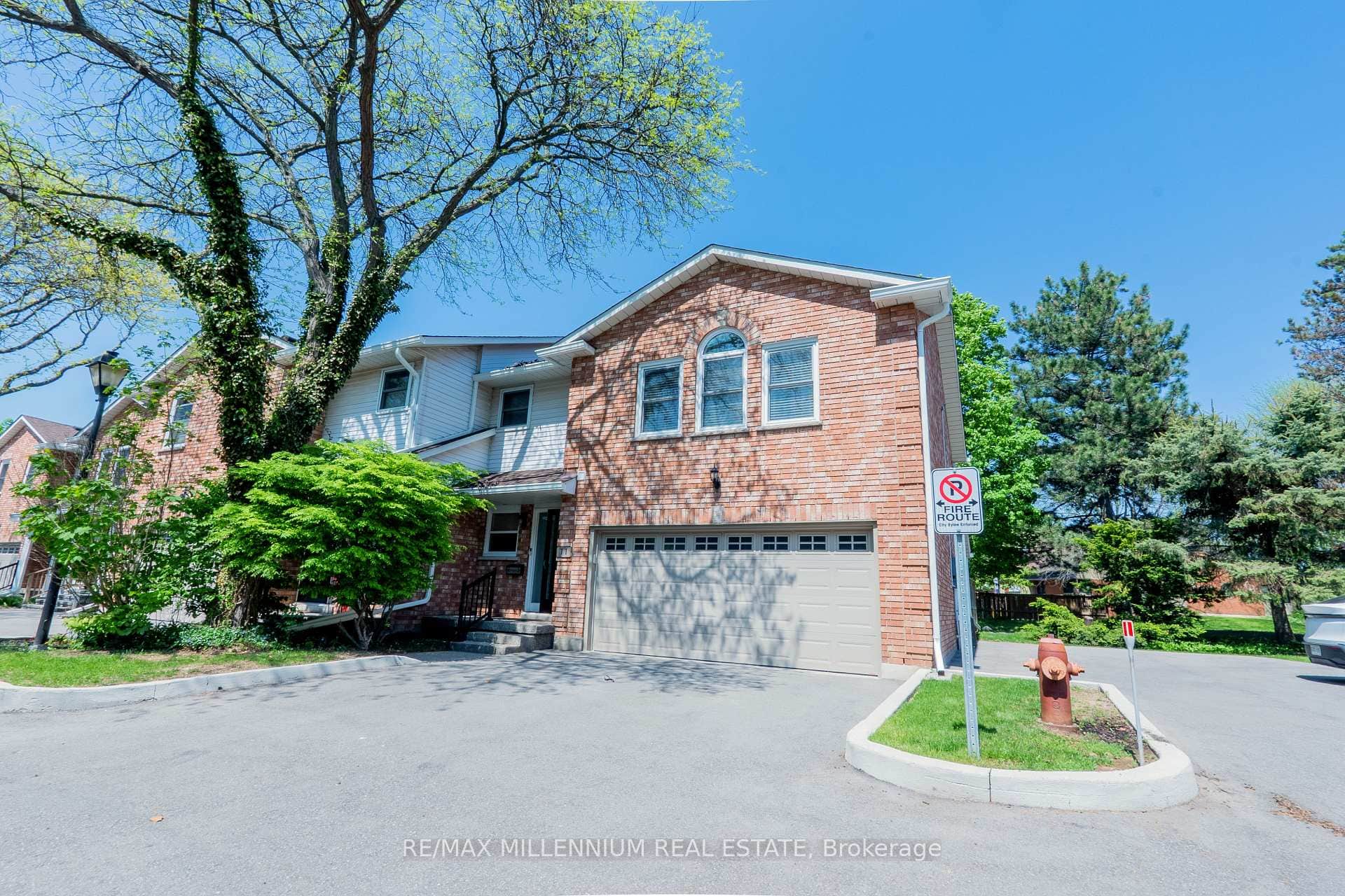 230 Meadowbrook Drive Unit 11