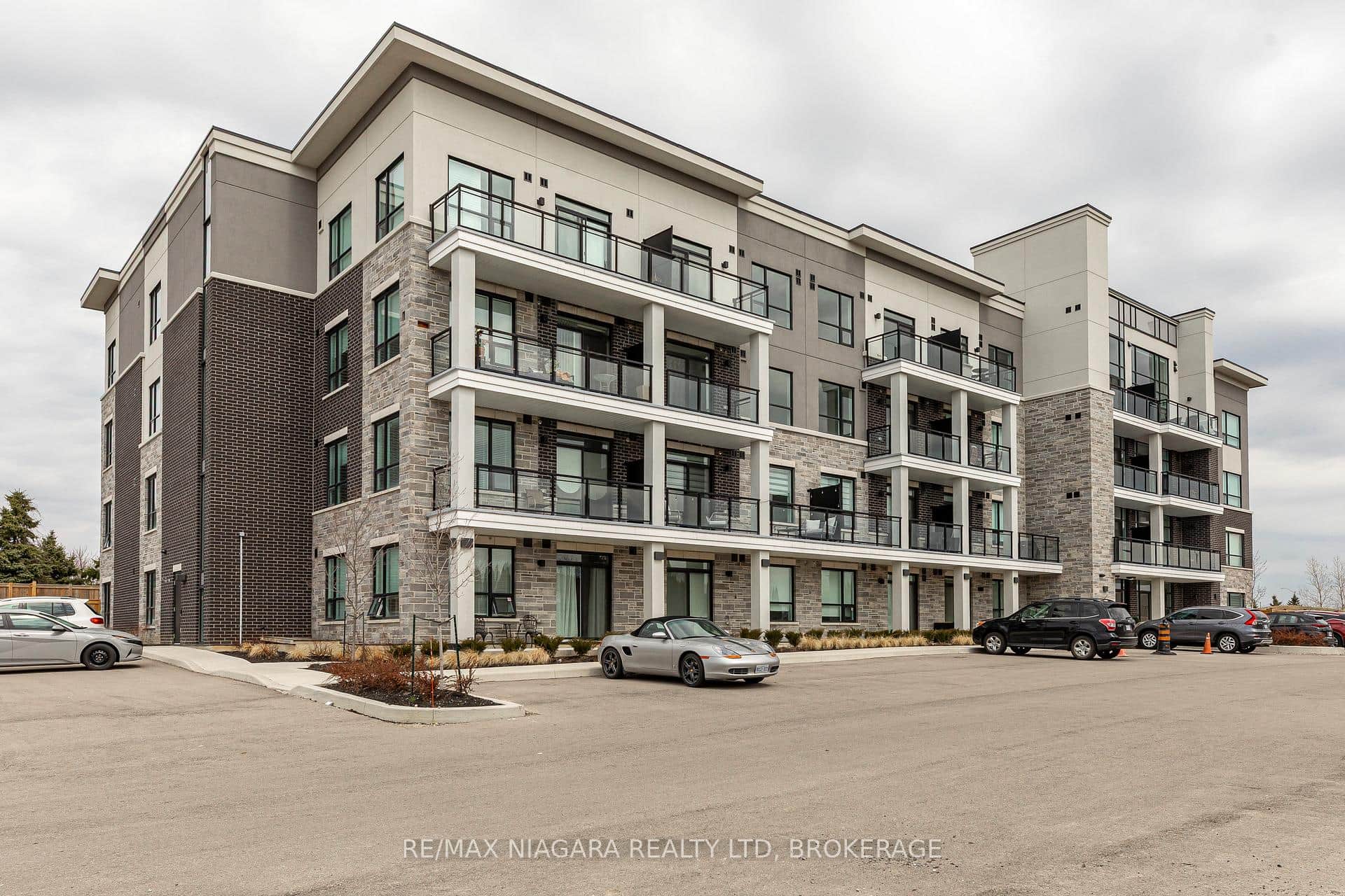 120 Springvalley Crescent Unit 208