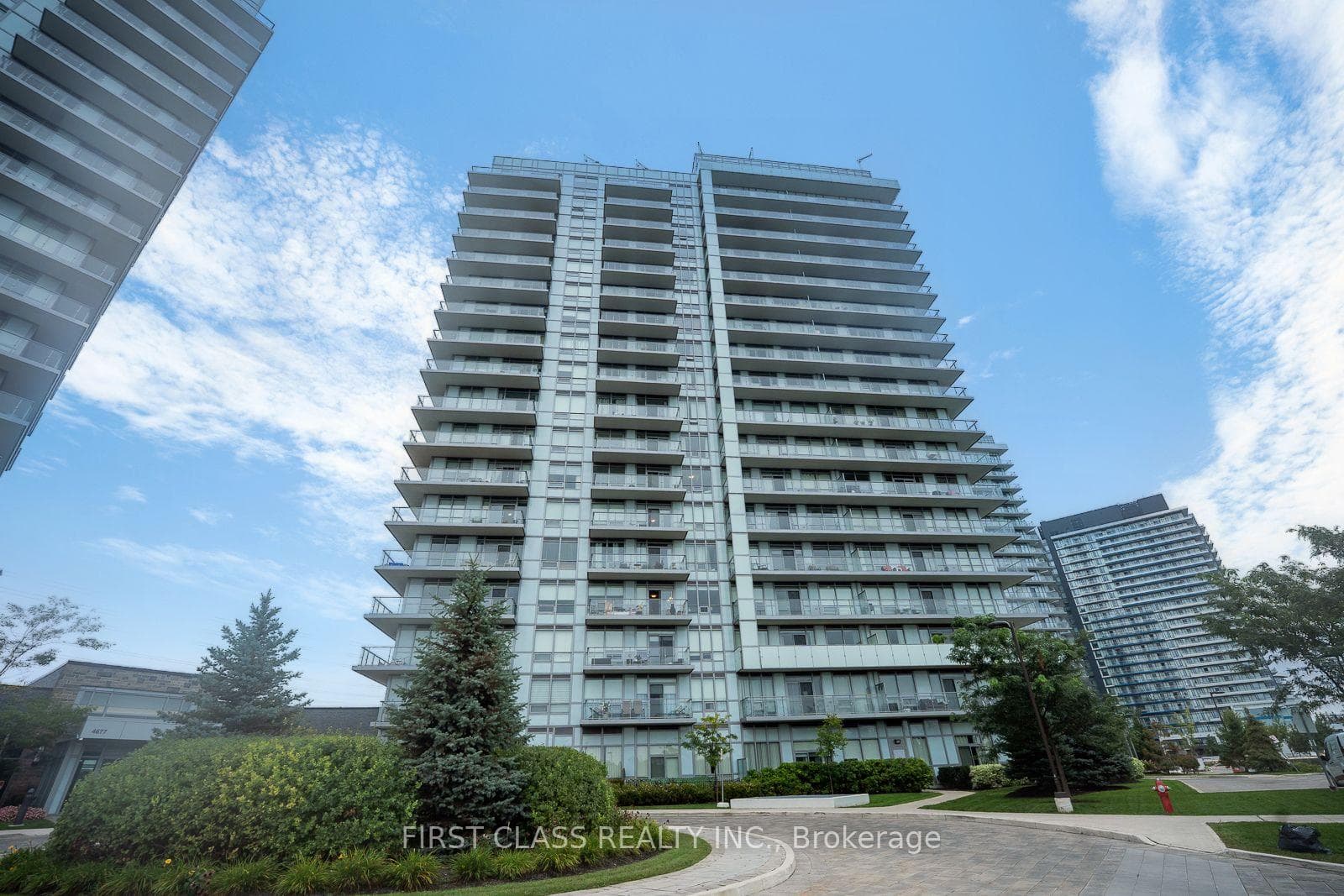 4699 Glen Erin Drive Unit 605