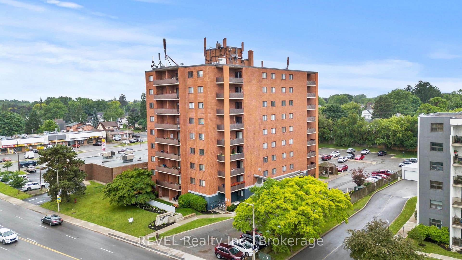 3955 Portage Road Unit 401