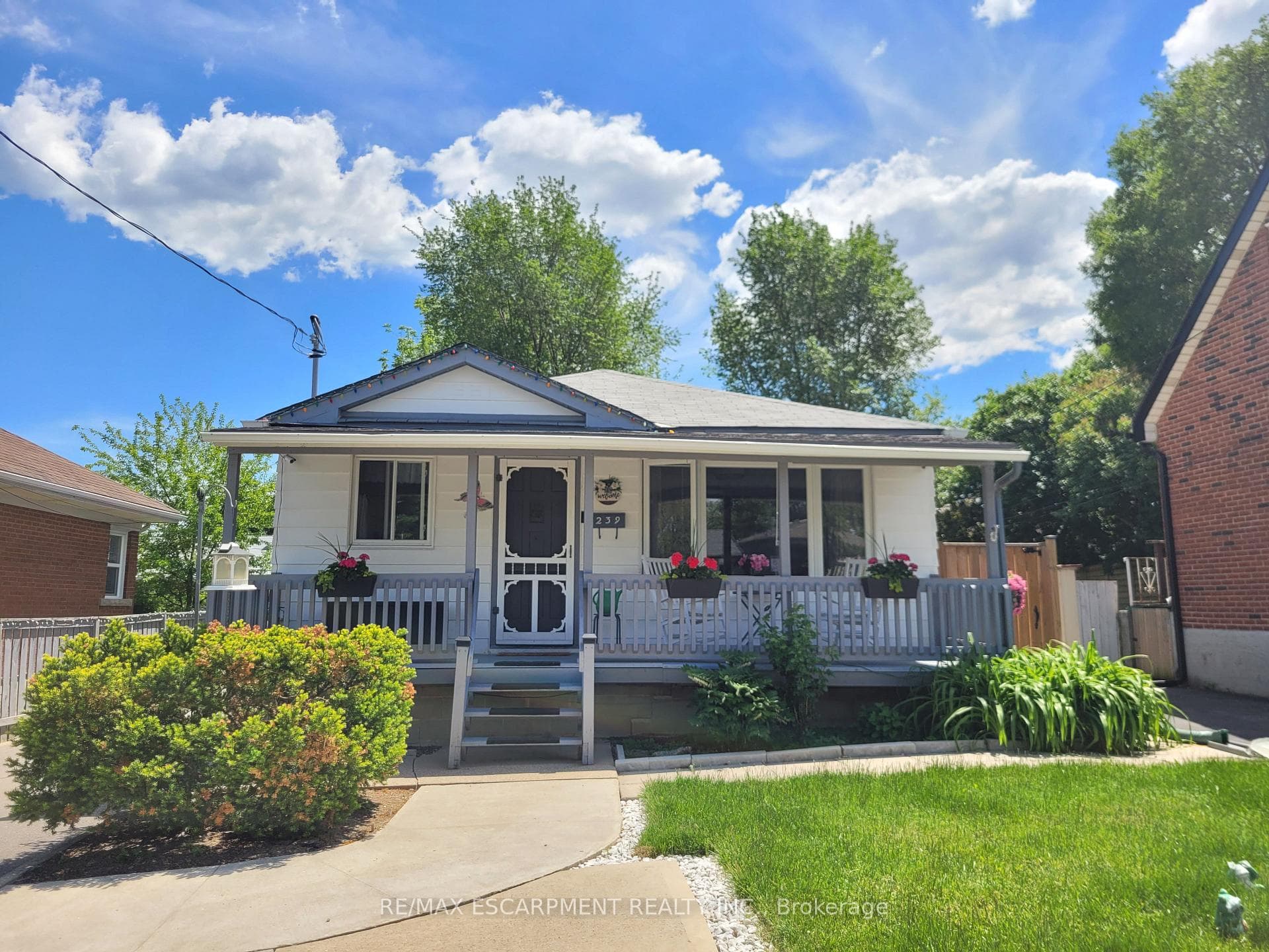 239 WEST 18TH Street