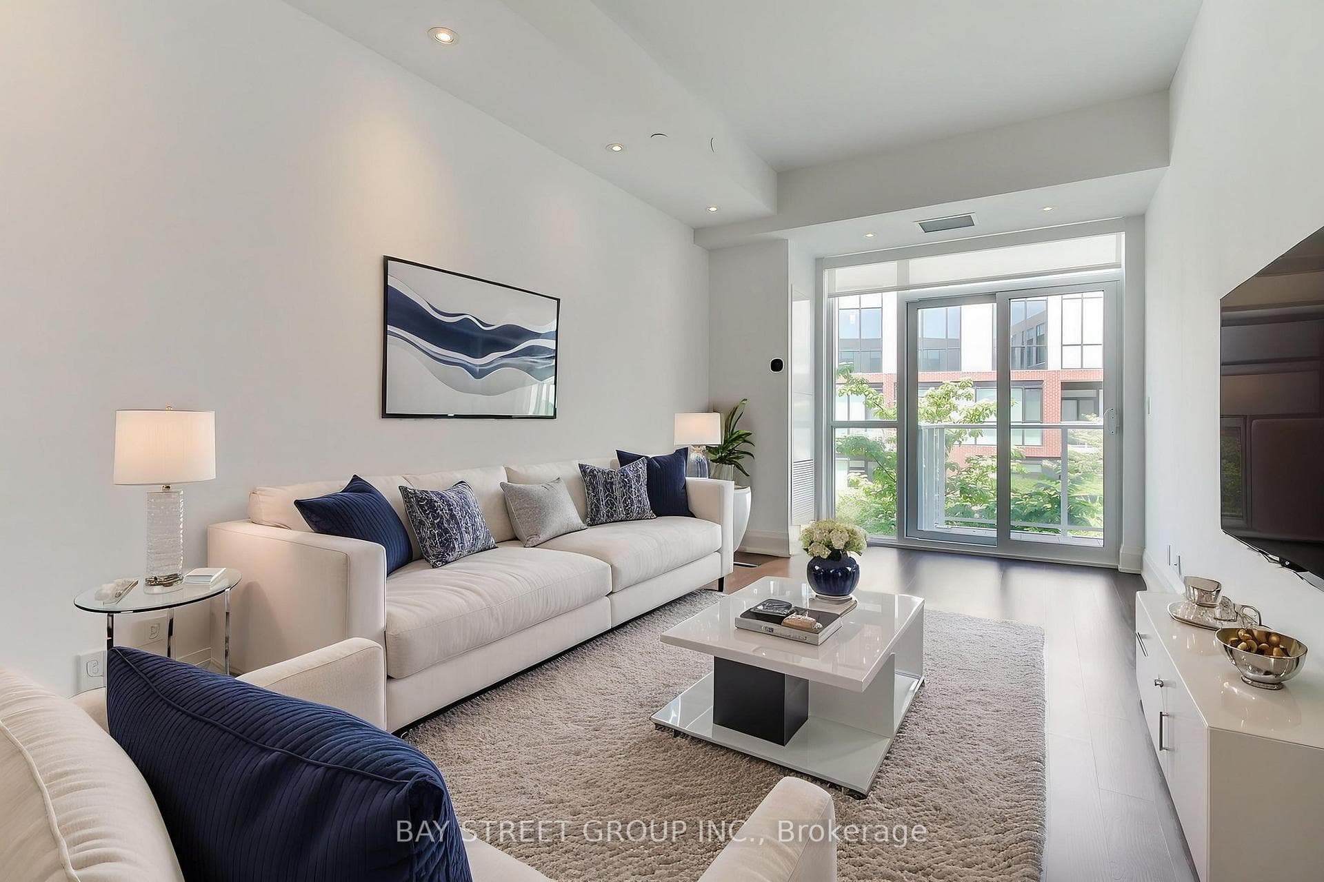 20 Fred Varley Drive Unit 312