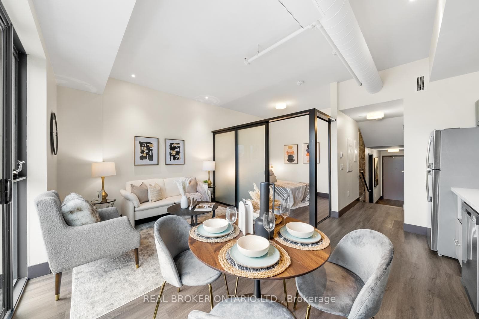 121 King St East Street Unit 206