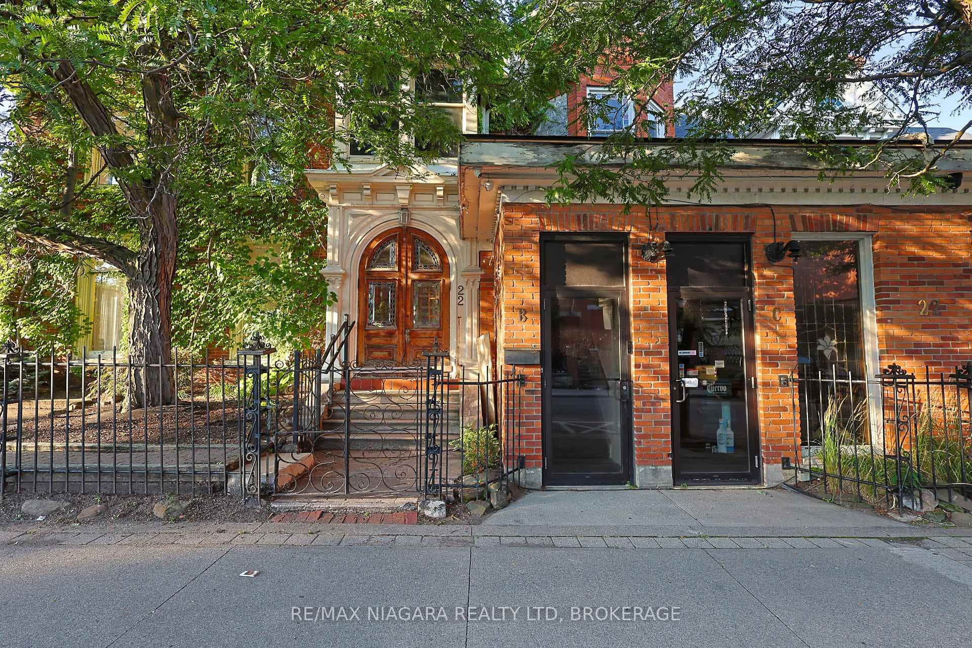 22 Academy Street