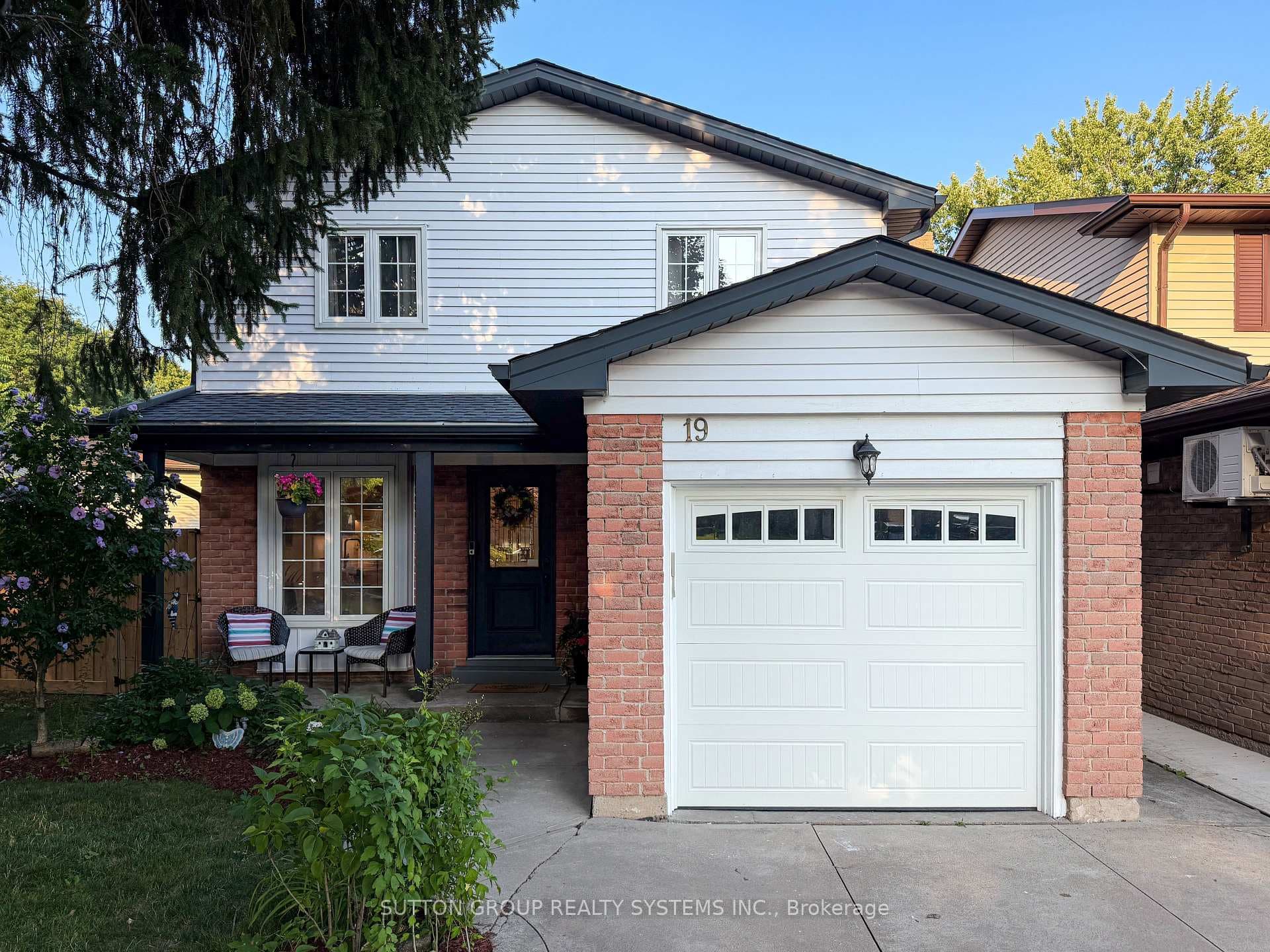 19 Parkway Place