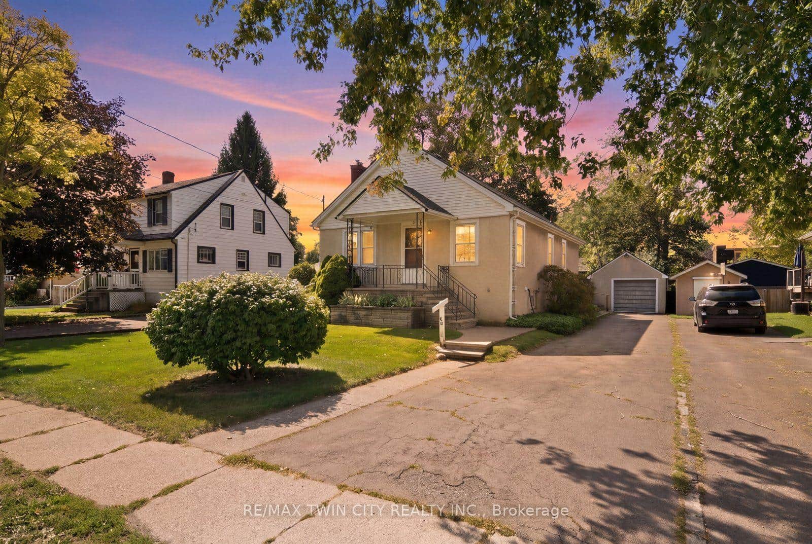 86 Forest Avenue