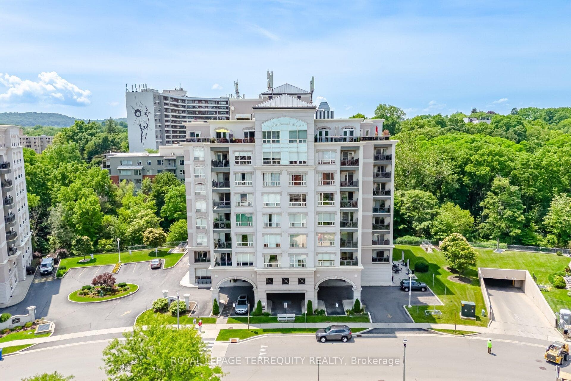 2000 Creekside Drive Unit 707