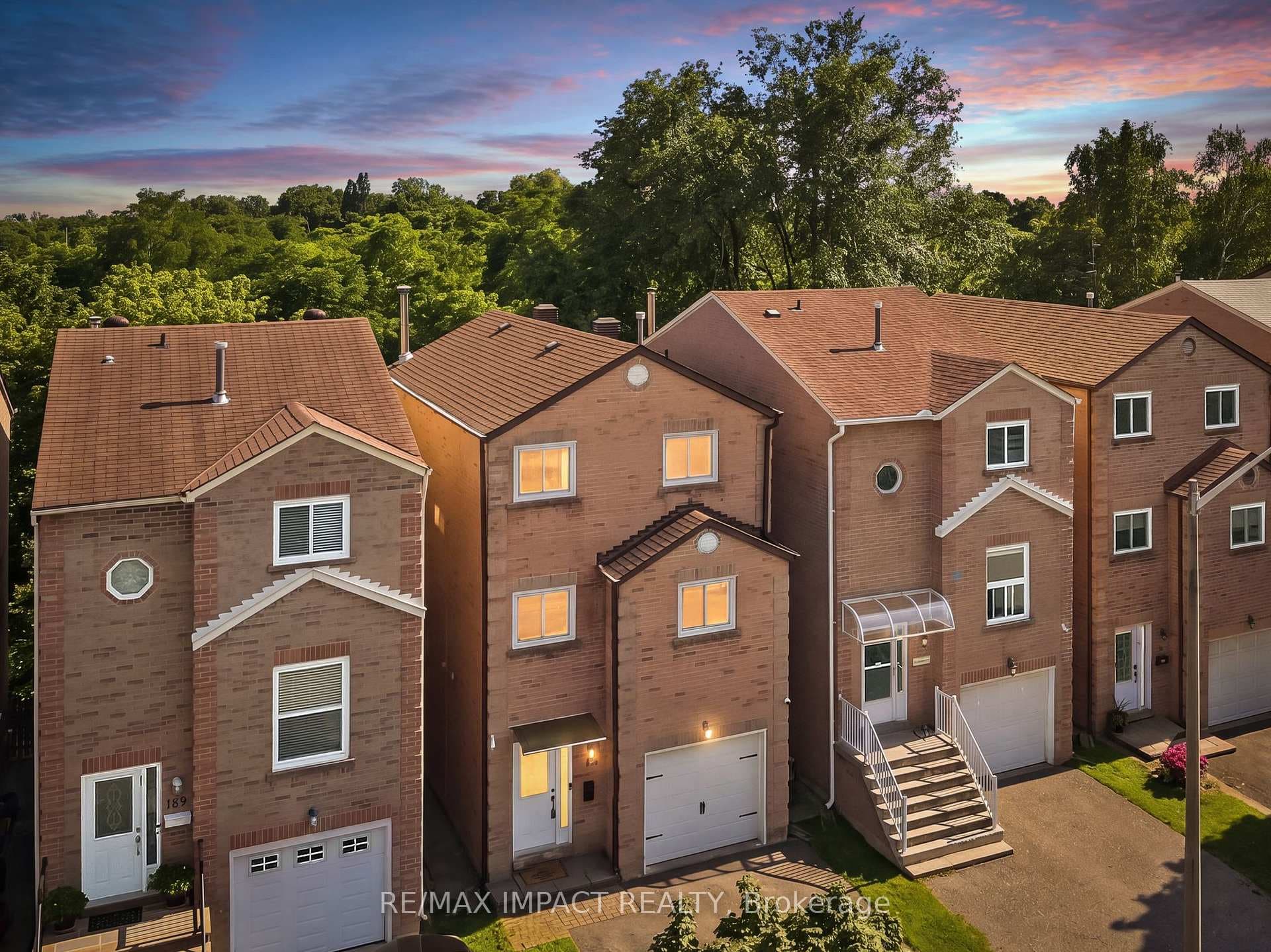 60 Cottonwood Court