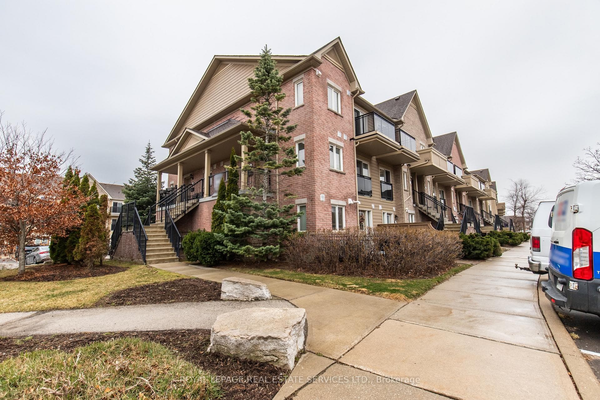 4975 Southampton Drive Unit 272