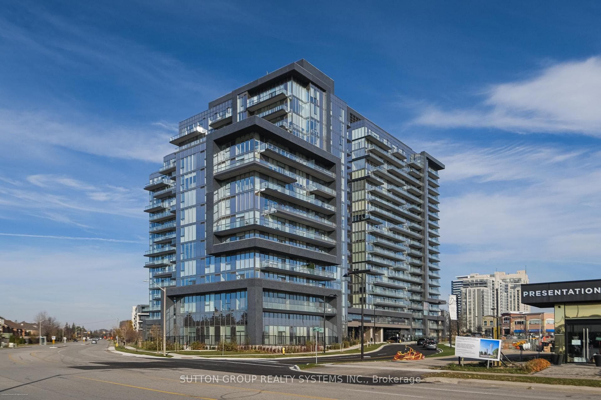 10 Gatineau Drive Unit 1704