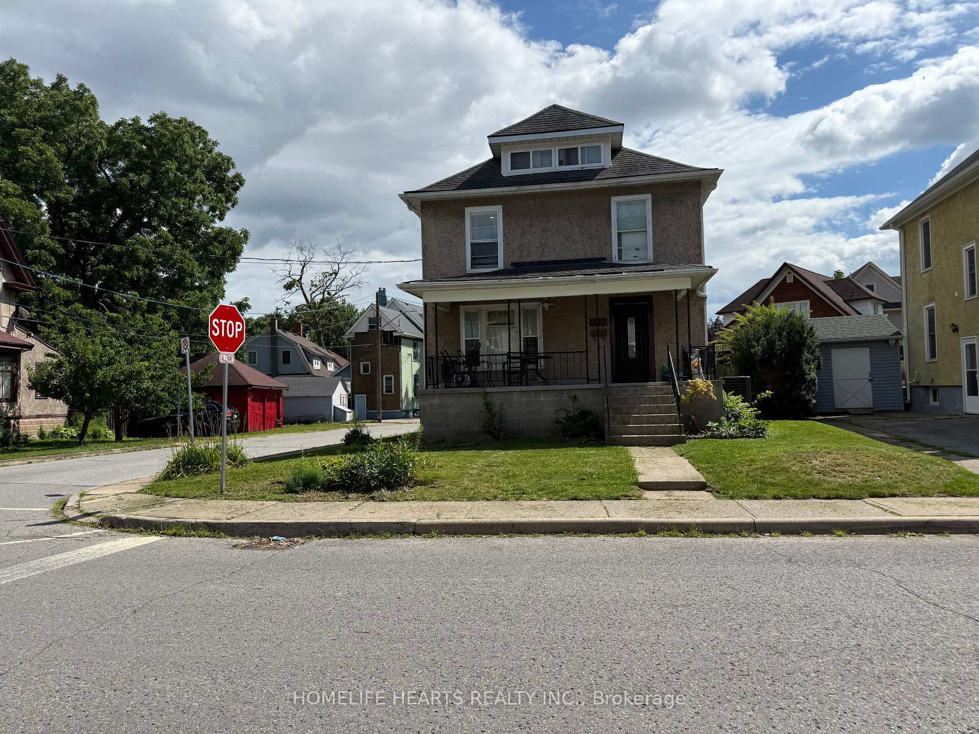 4674 Eastwood Crescent