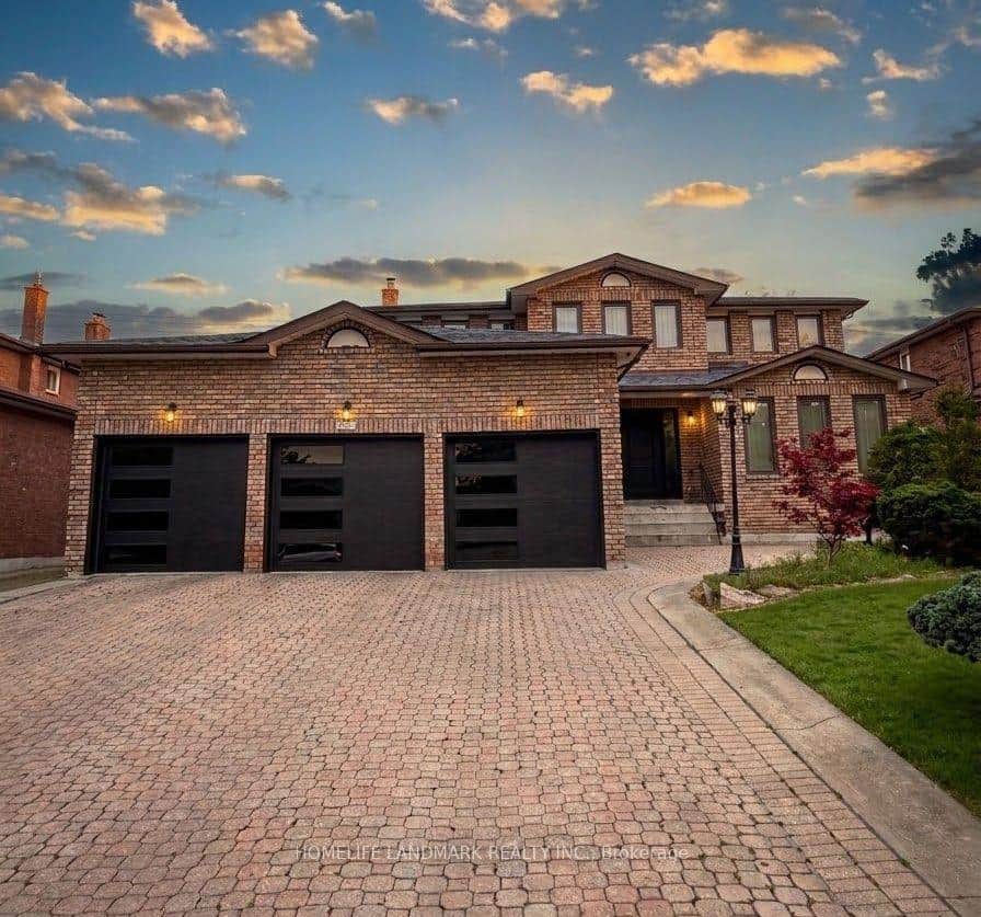 11 Ravenhill Crescent