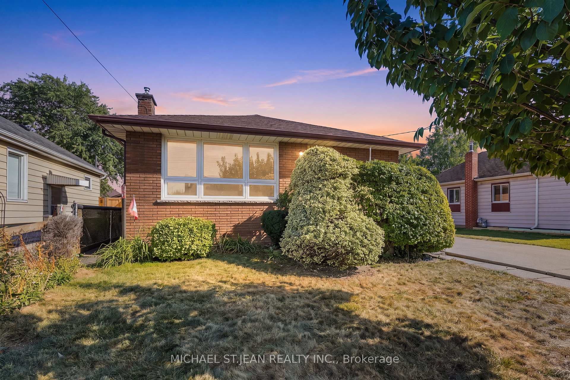 234 Normanhurst Avenue