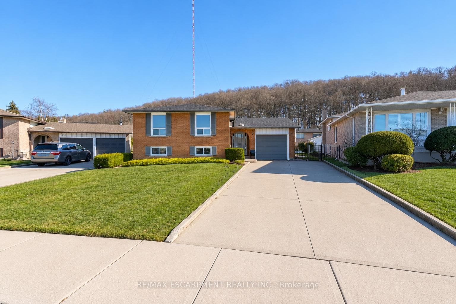 134 Marcella Crescent Unit B