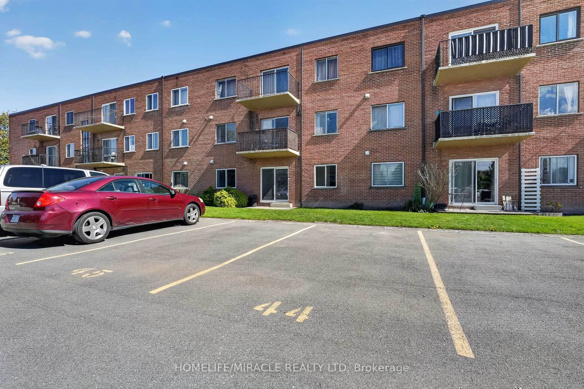 456 Carlton Street Unit 5