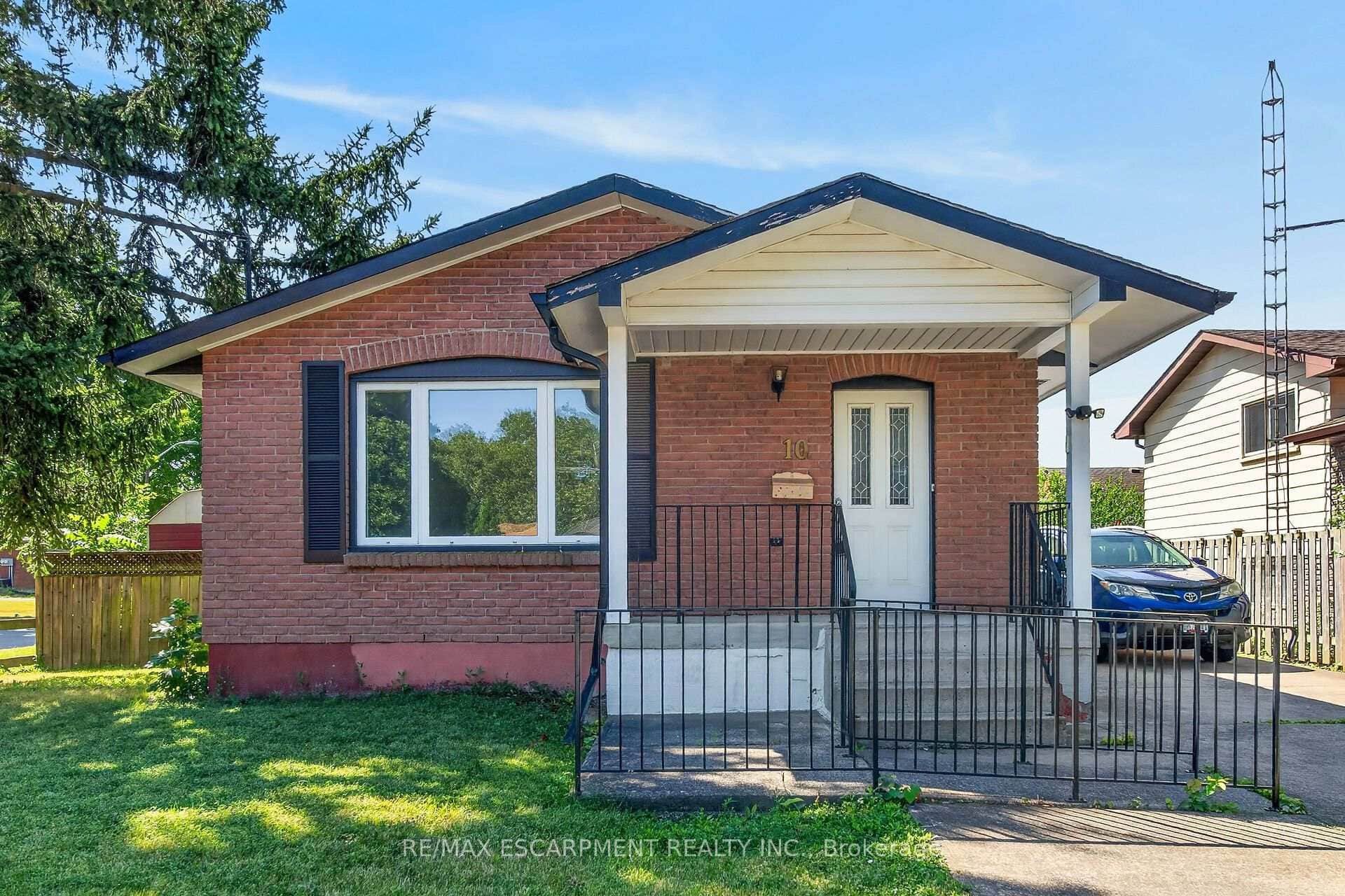 10 Tracey Road