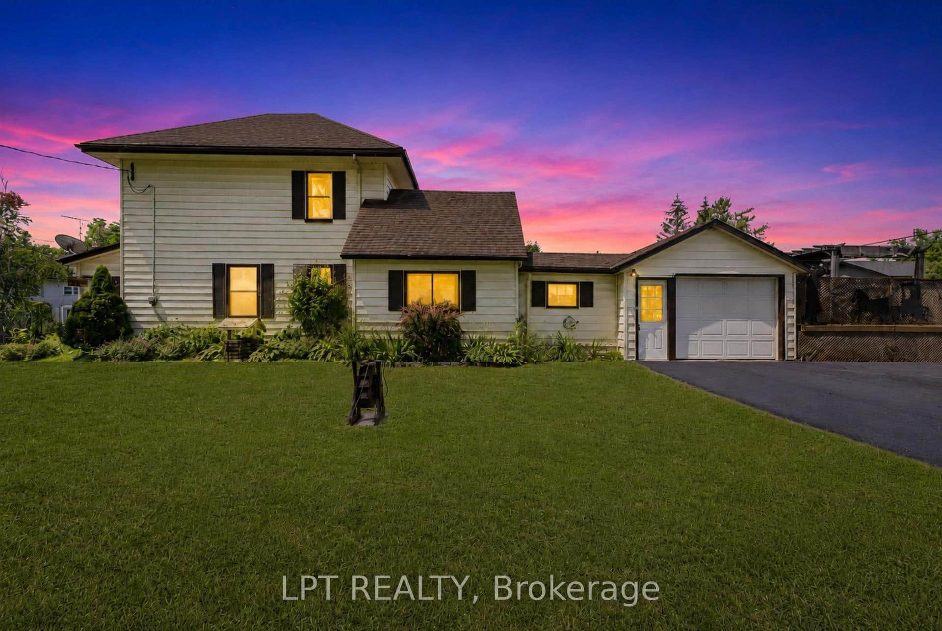 Welcome Home To 9 Victoria Street!