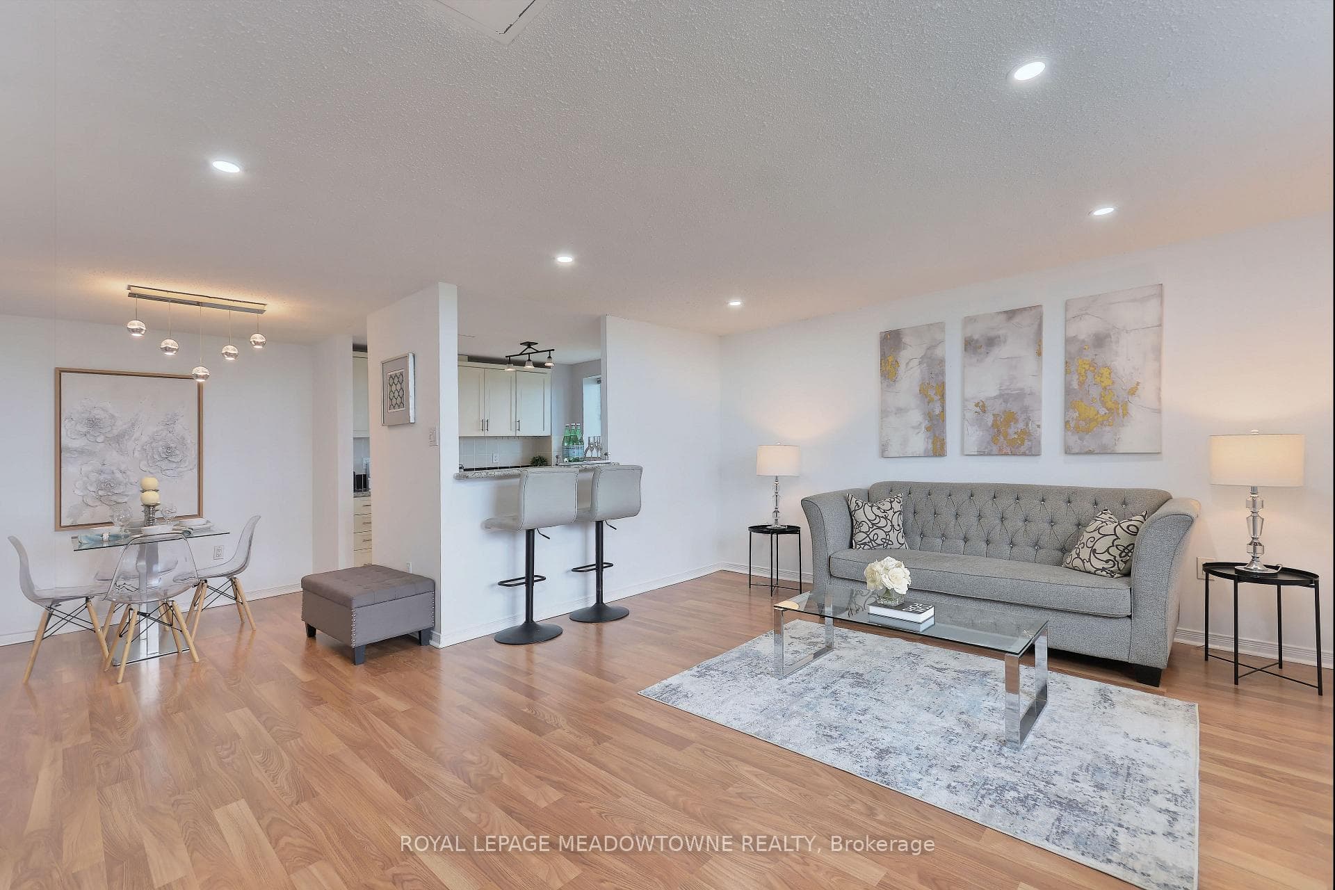 6720 Glen Erin Drive Unit 1013