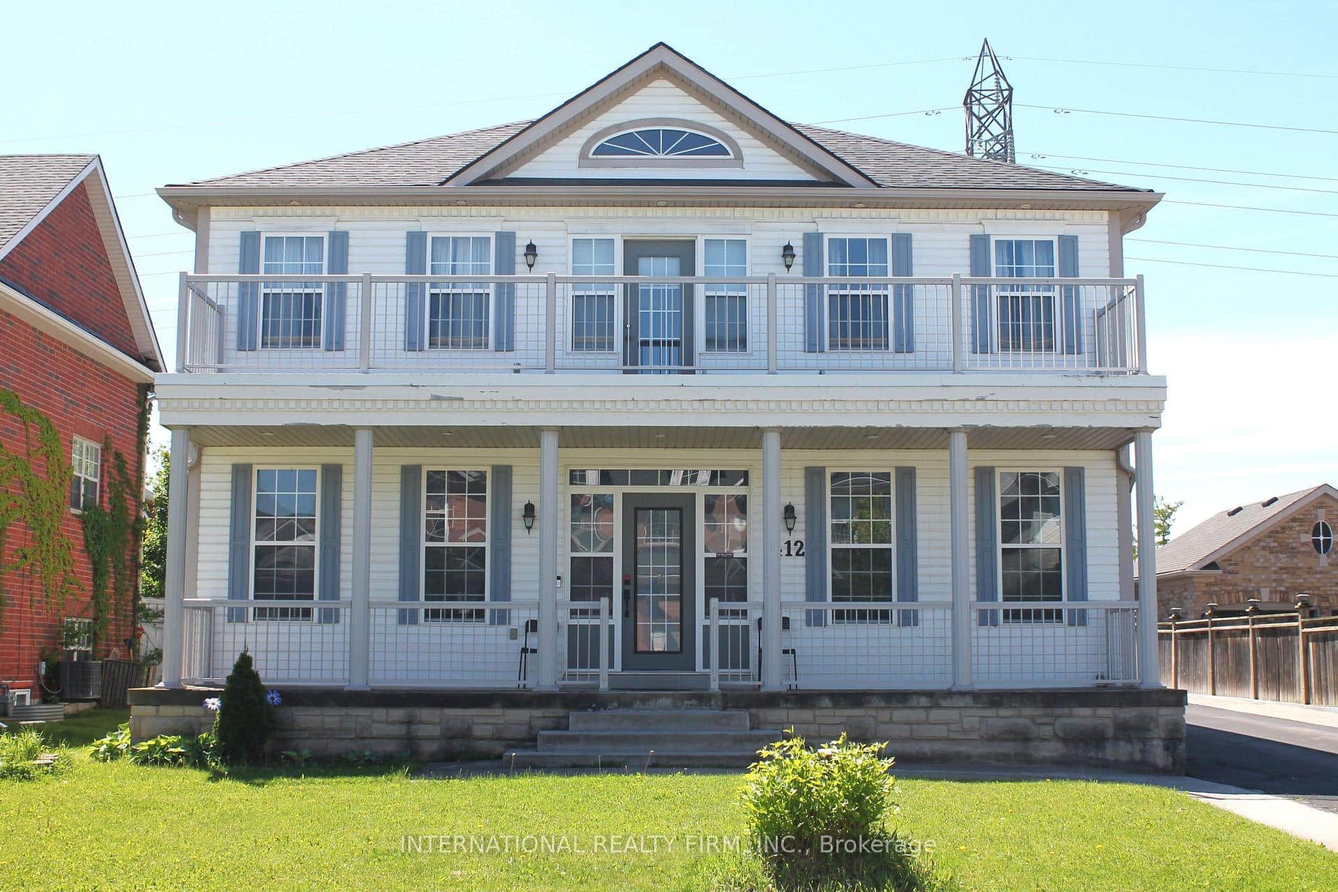 412 Wright Crescent