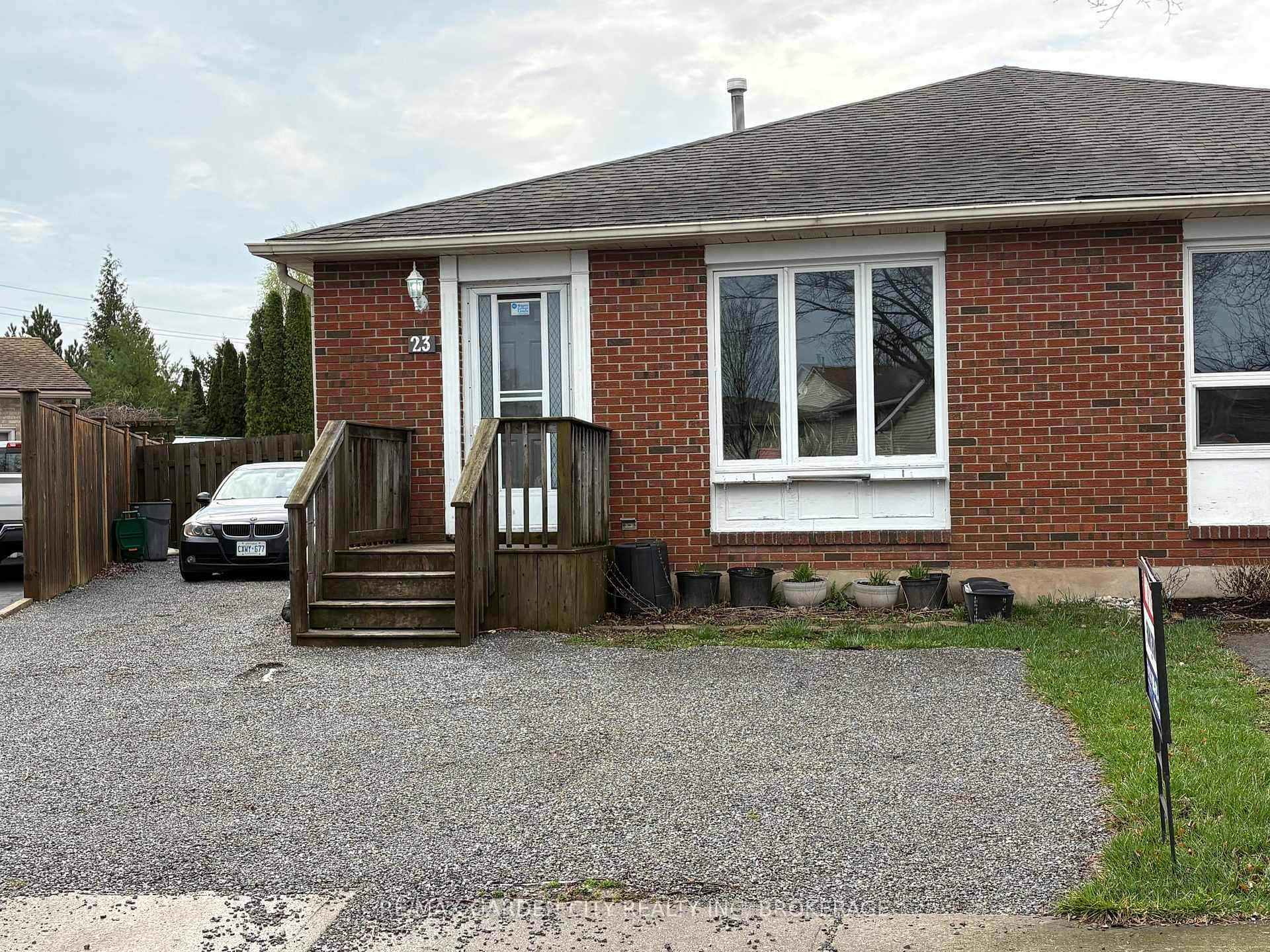 23 POPLAR Crescent