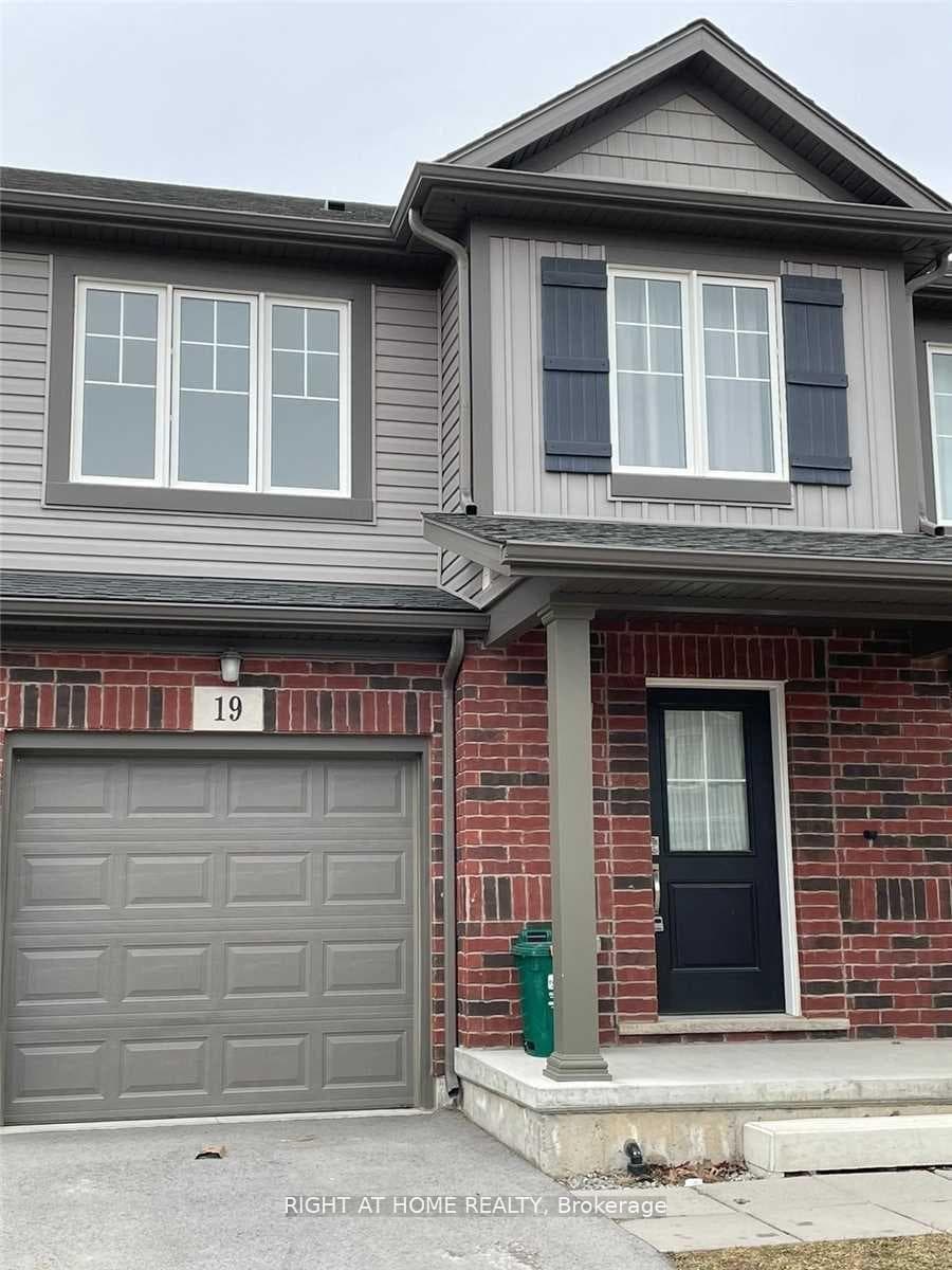 19 Damude Avenue