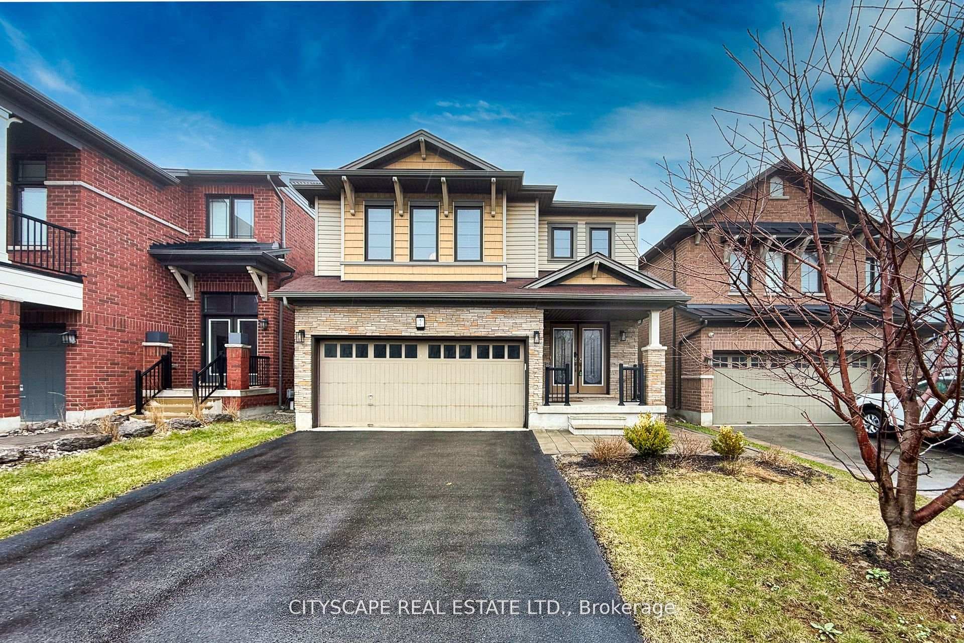 121 Crafter Crescent