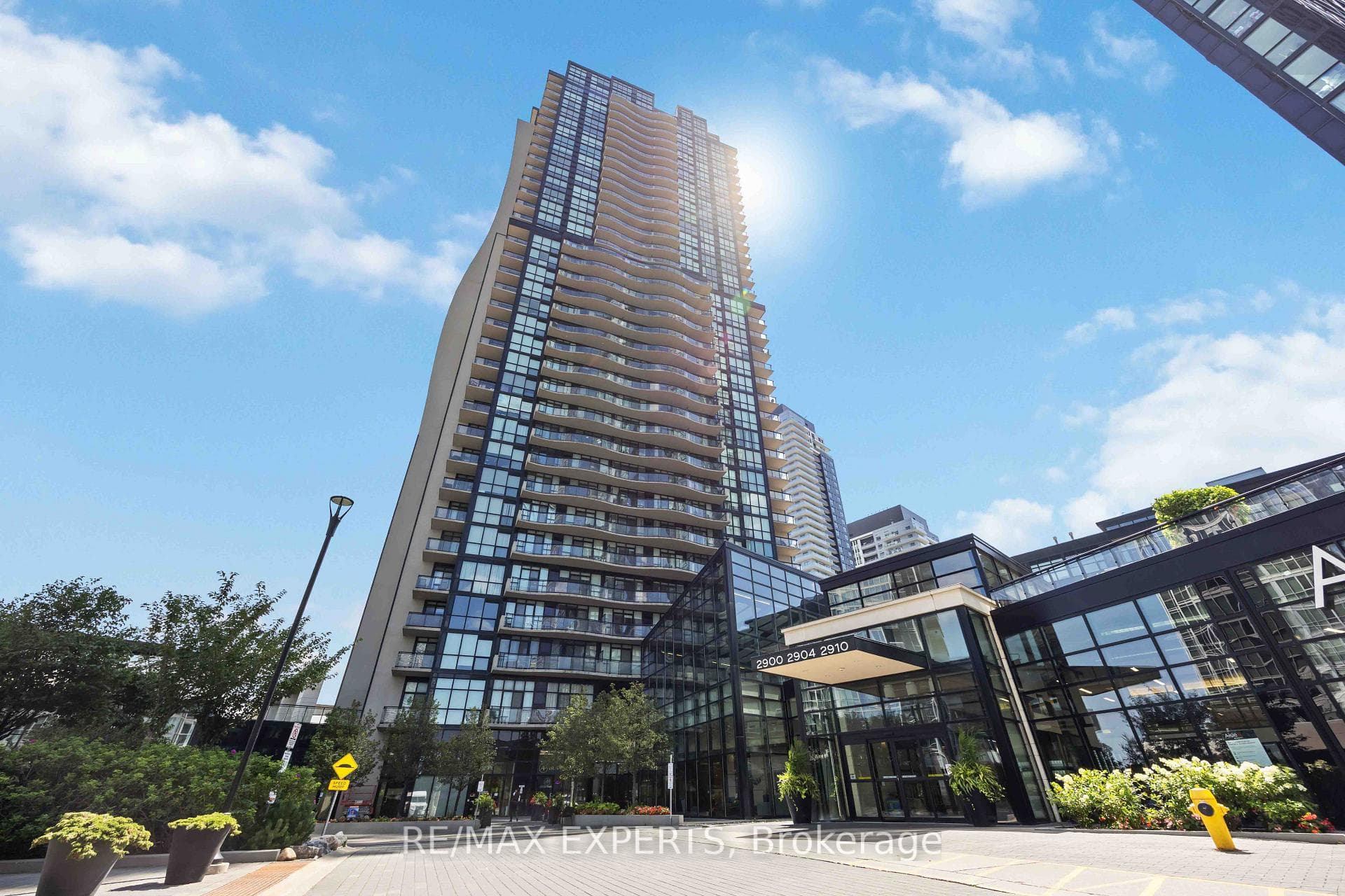 2900 Highway 7 Road Unit 902