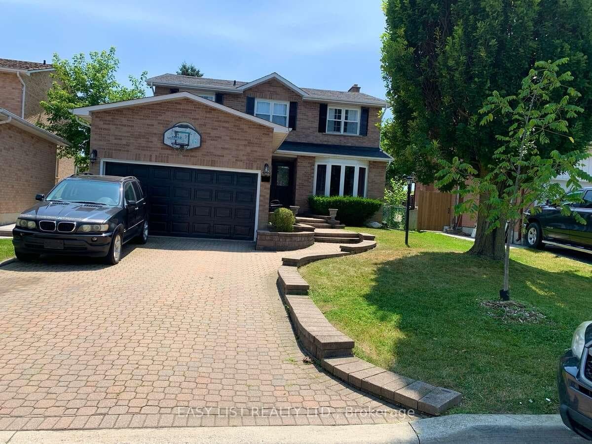 102 Burwell Crescent