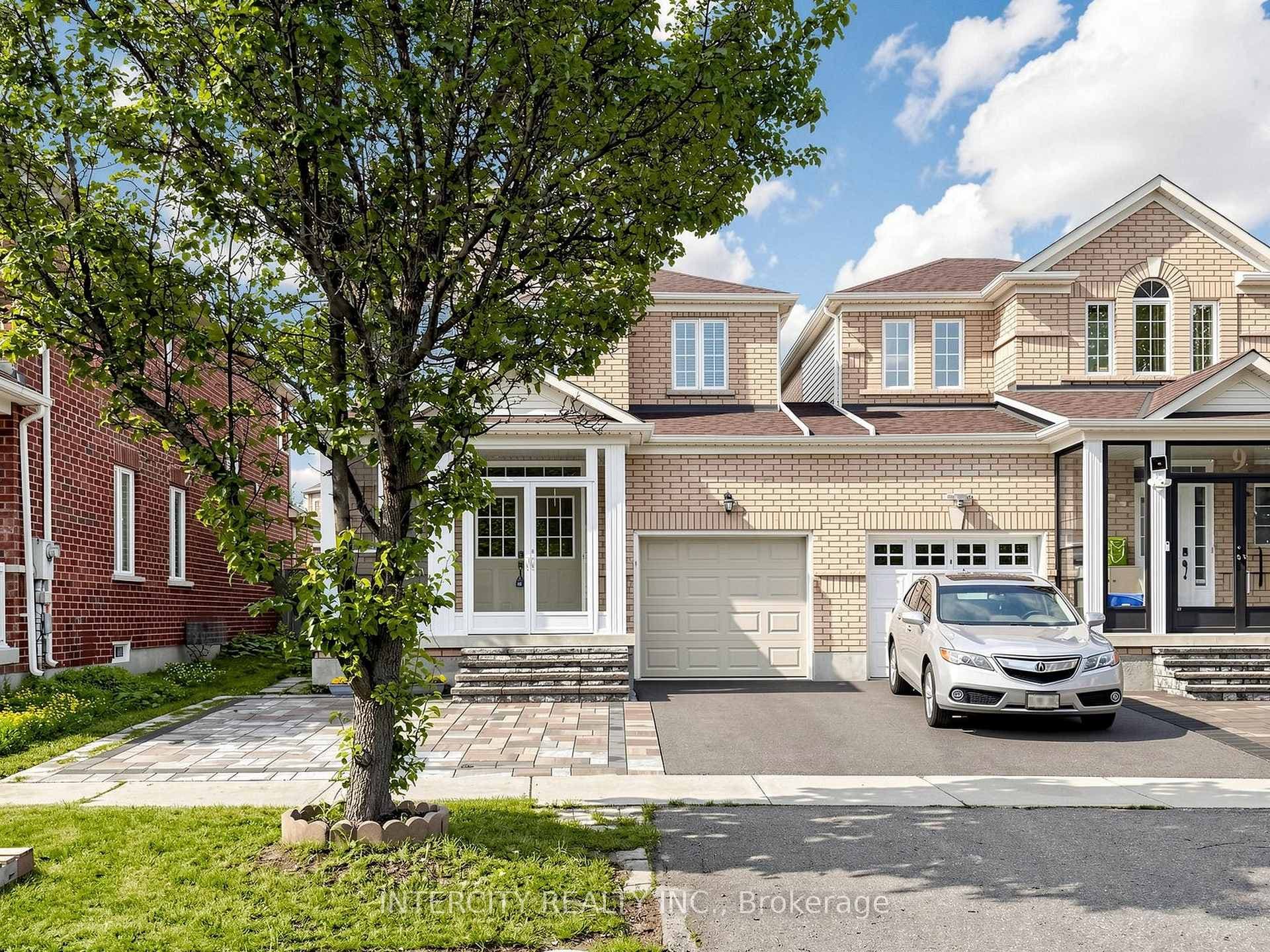 11 Charles Sturdy Road