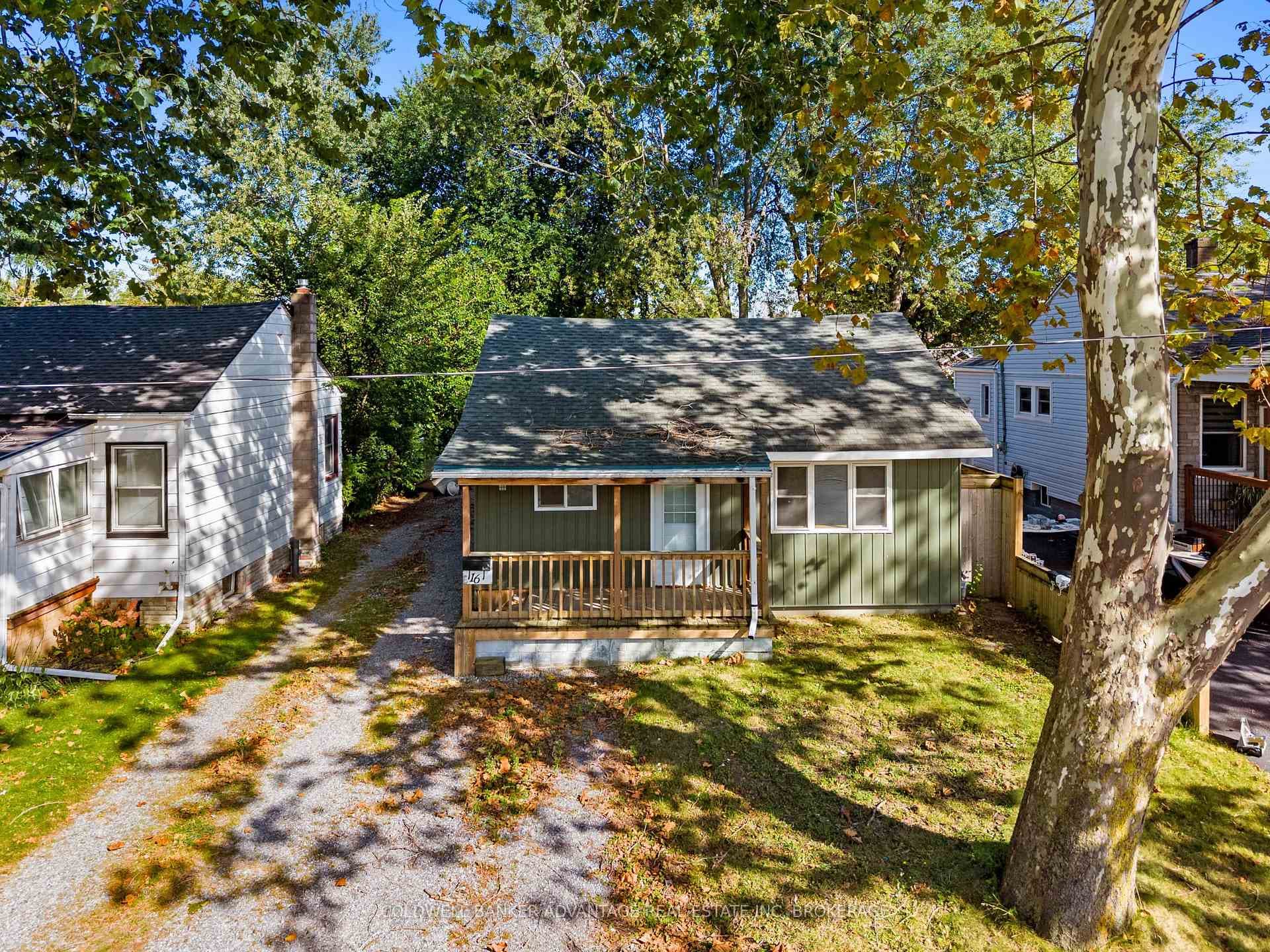 16 Achilles Avenue