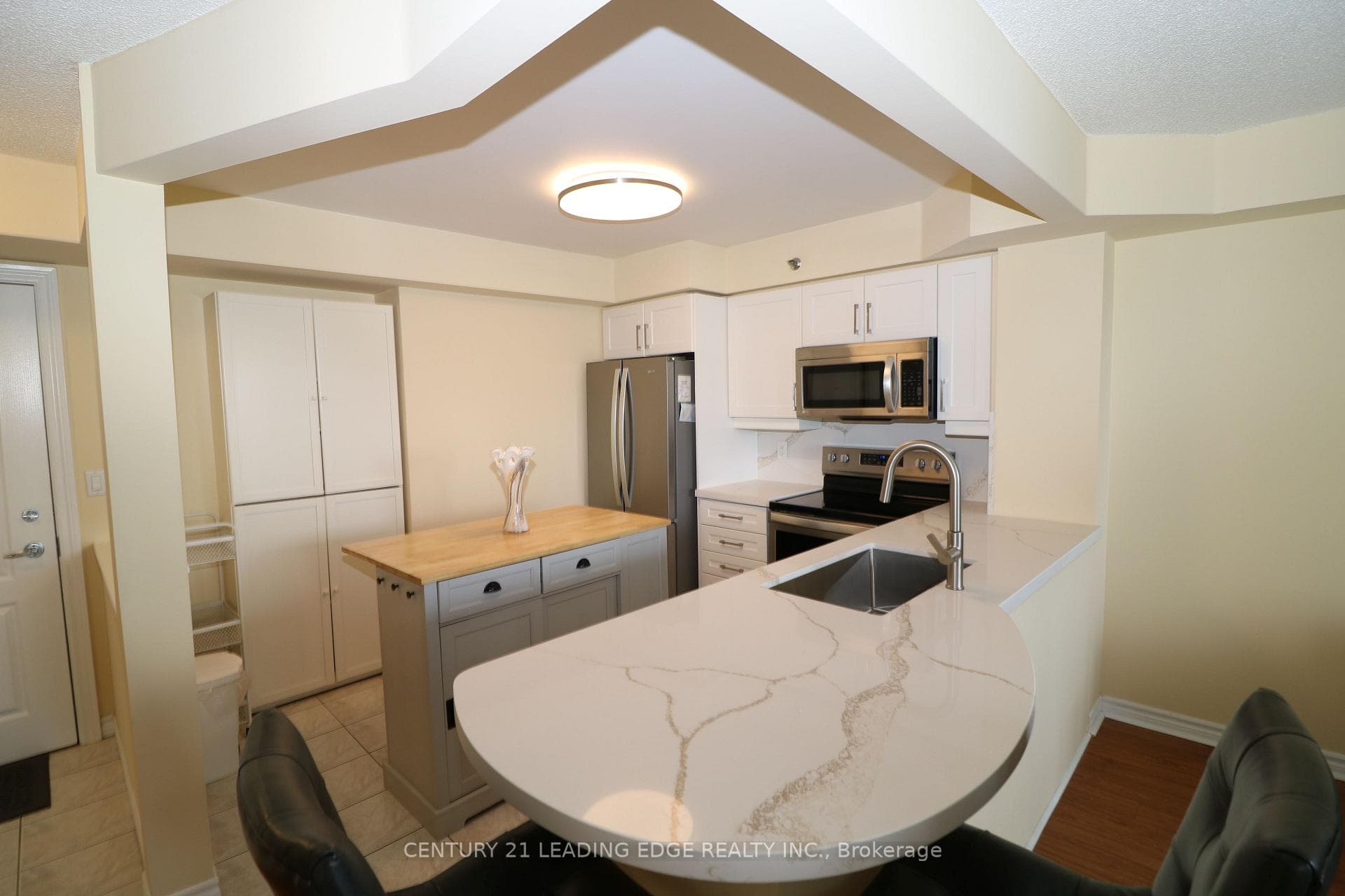 4640 Kimbermount Avenue Unit 305