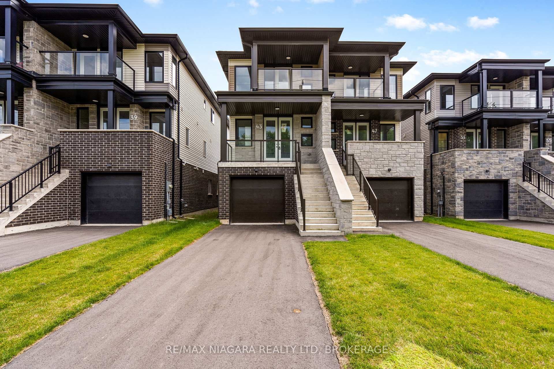 39 Superior Street