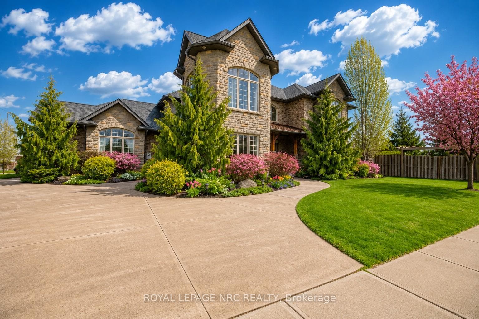 8479 Forestview Boulevard