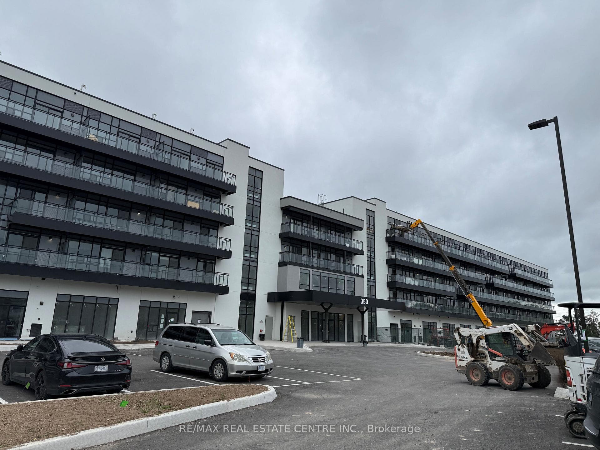 350 Prince charles Dr S, Drive Unit 325