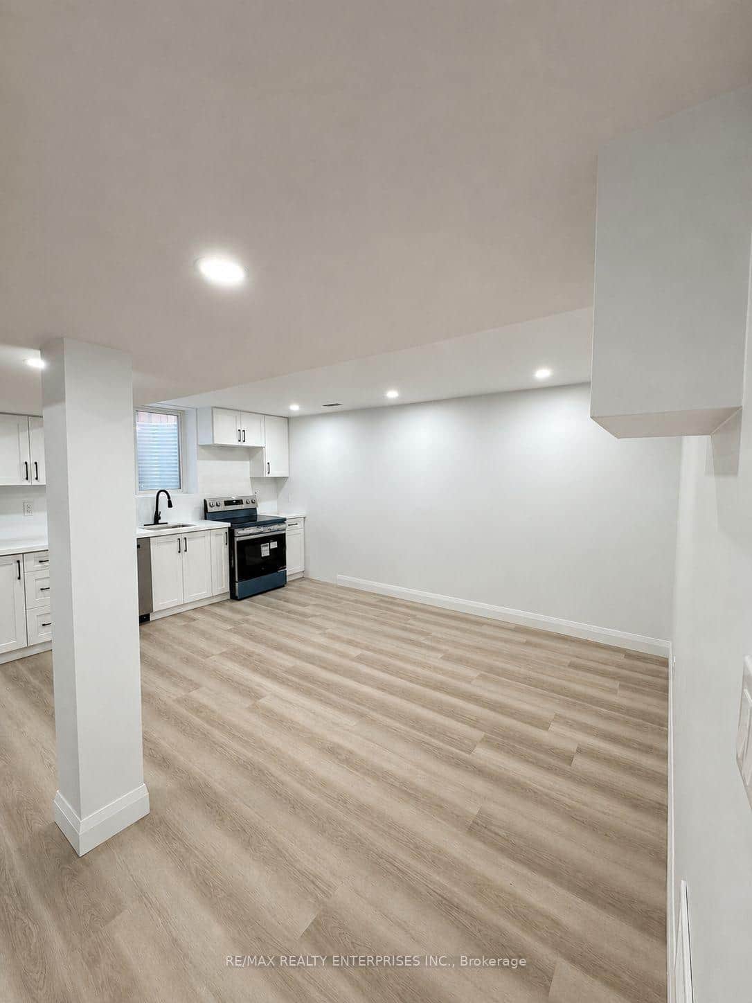154 Thames Way Unit Basement