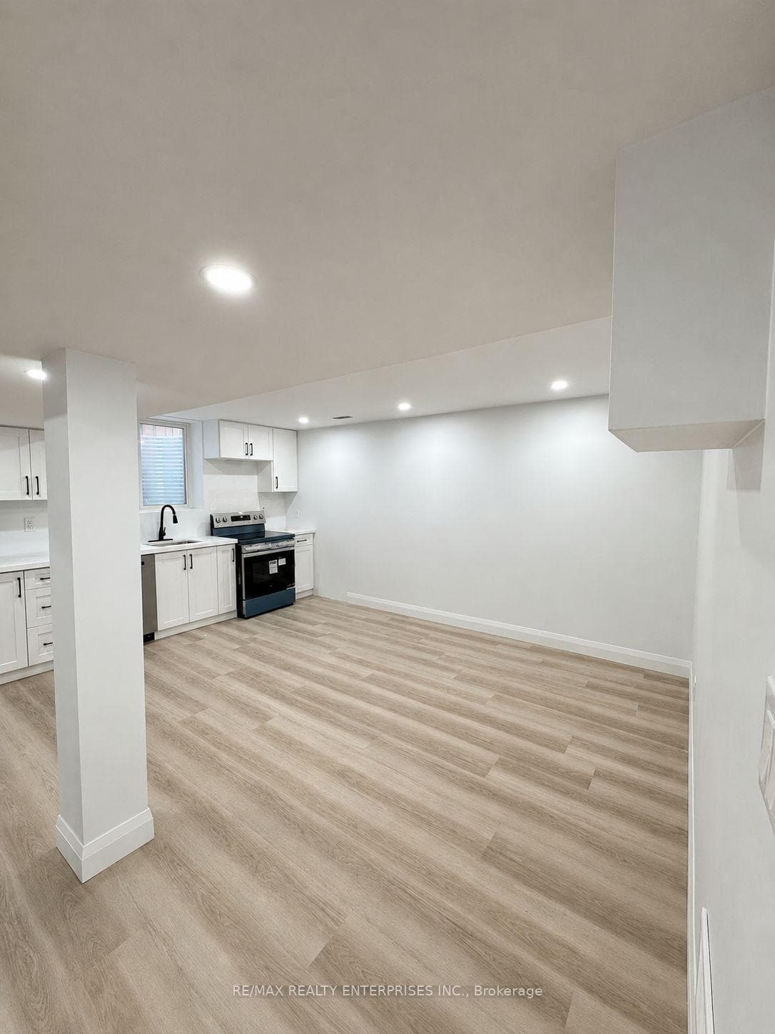 154 Thames Way Unit Basement